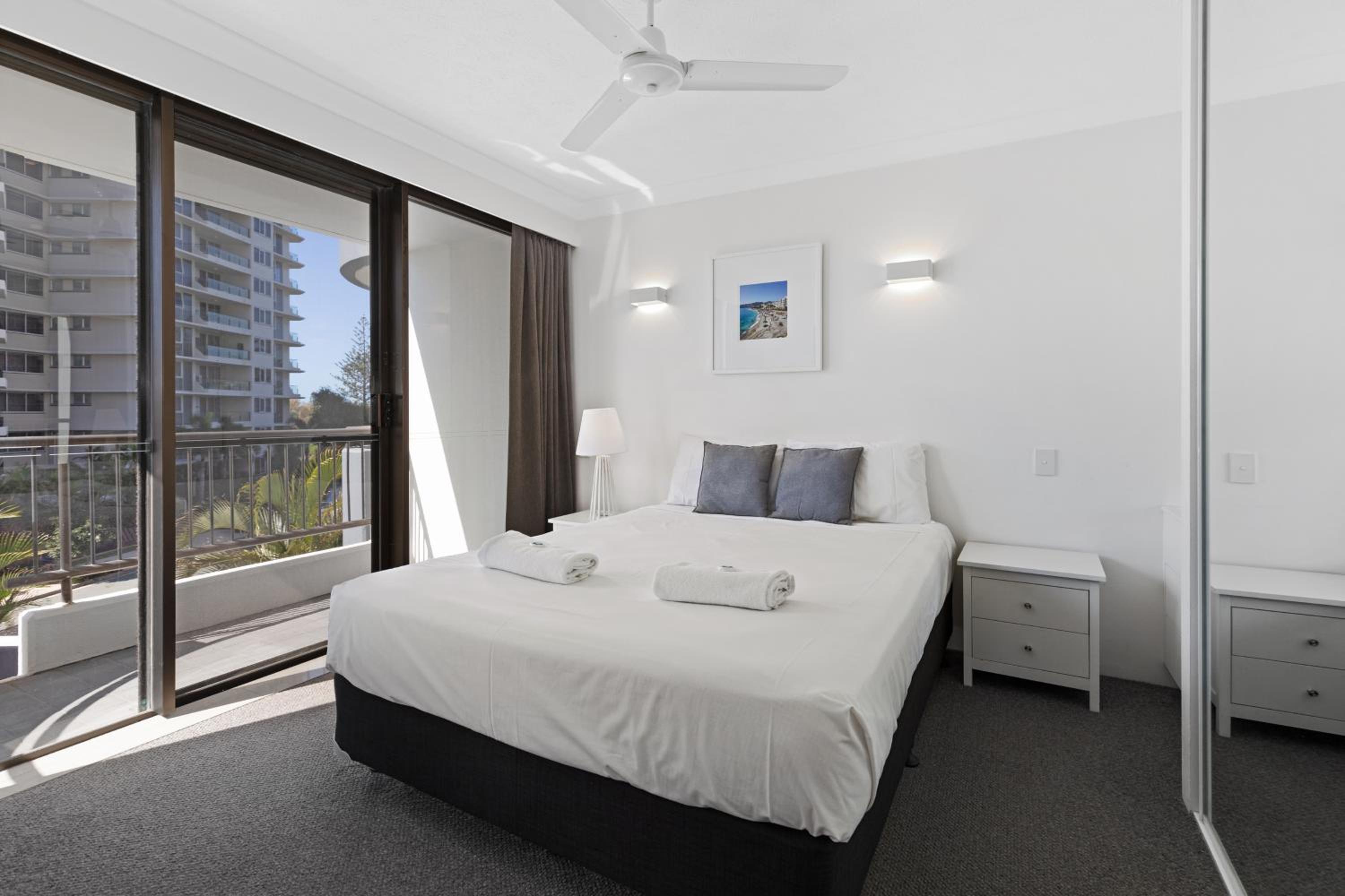 Two Superior Bedroom Apartment - Photo 6