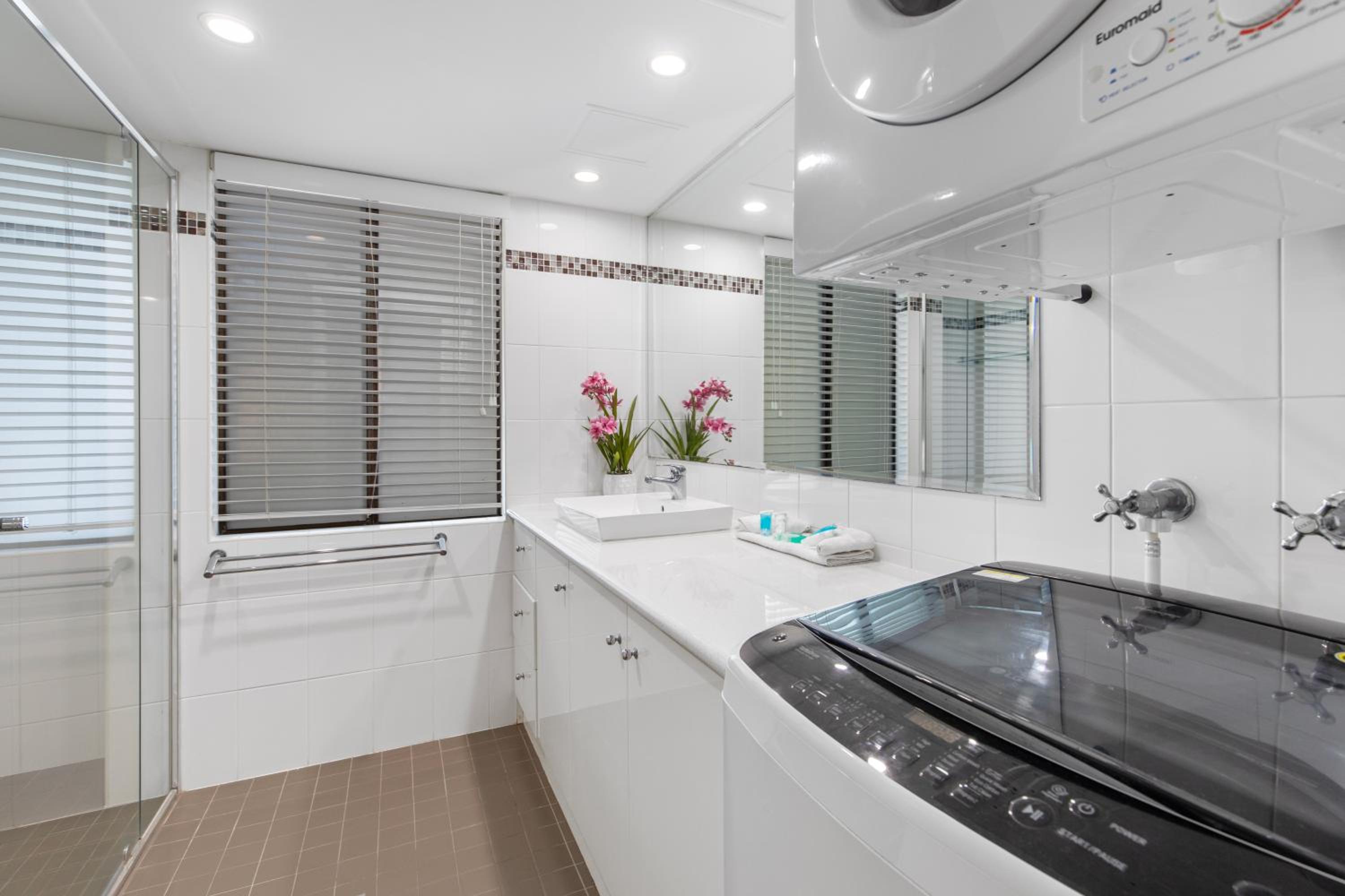 Two Superior Bedroom Apartment - Photo 4