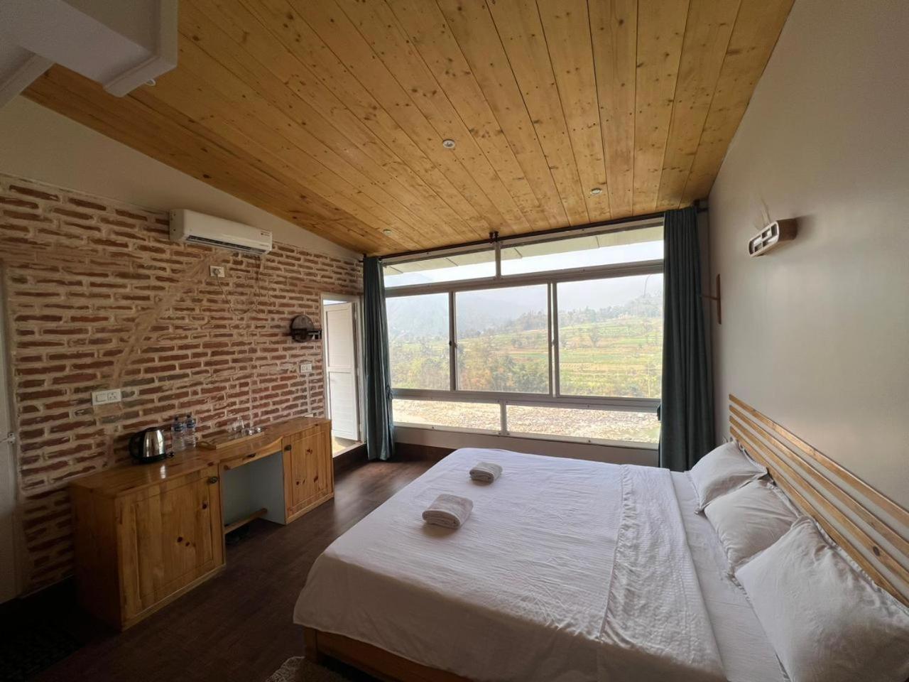 Deluxe Double Room photo 3