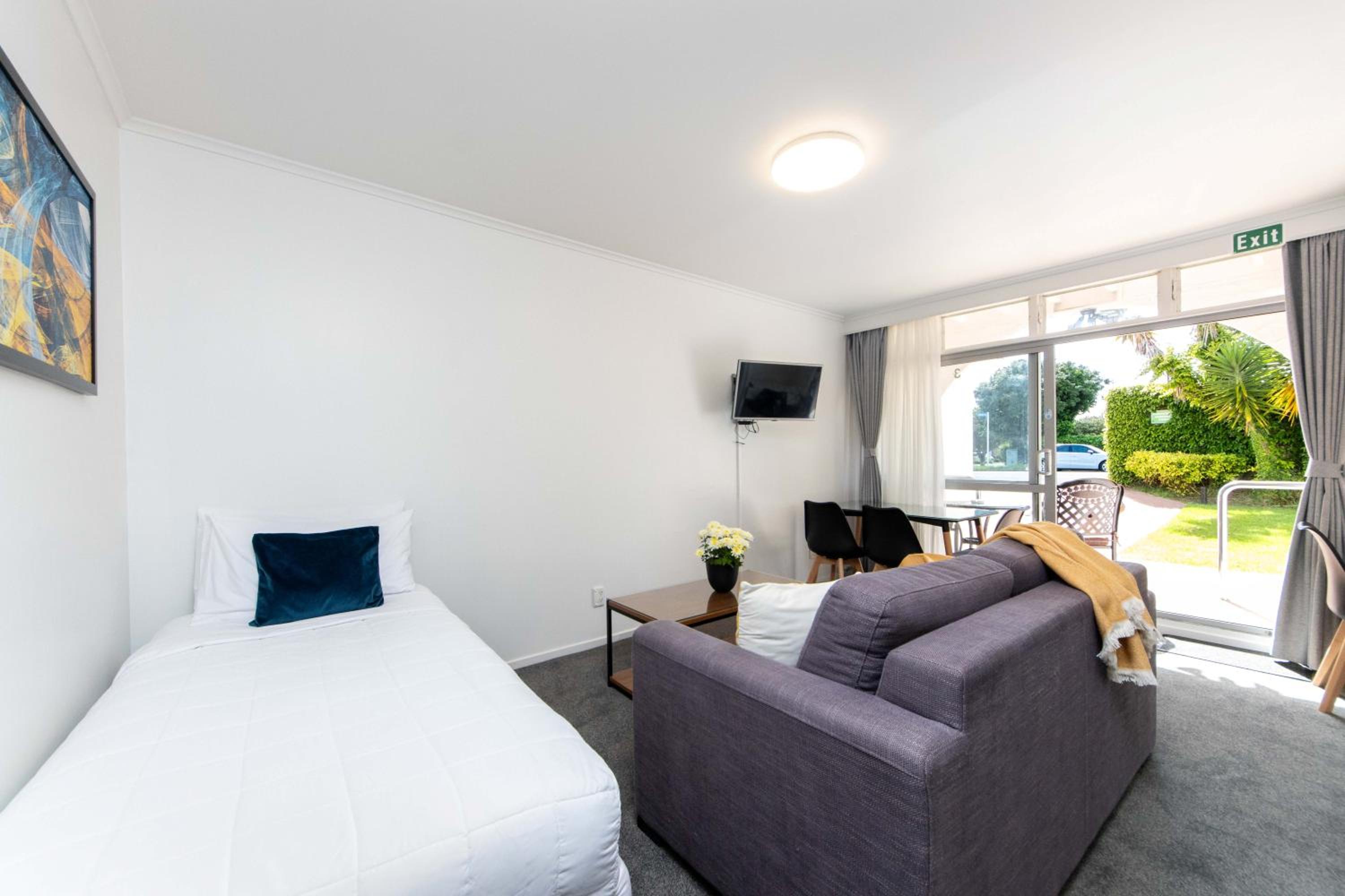 King Room with Garden View