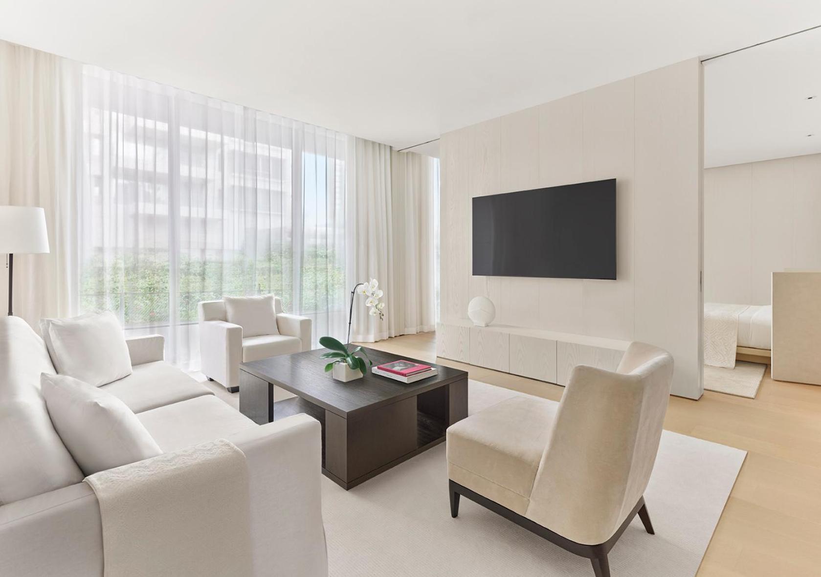 Garden Suite, 1 Bedroom Suite, 1 King, Top floor photo 3