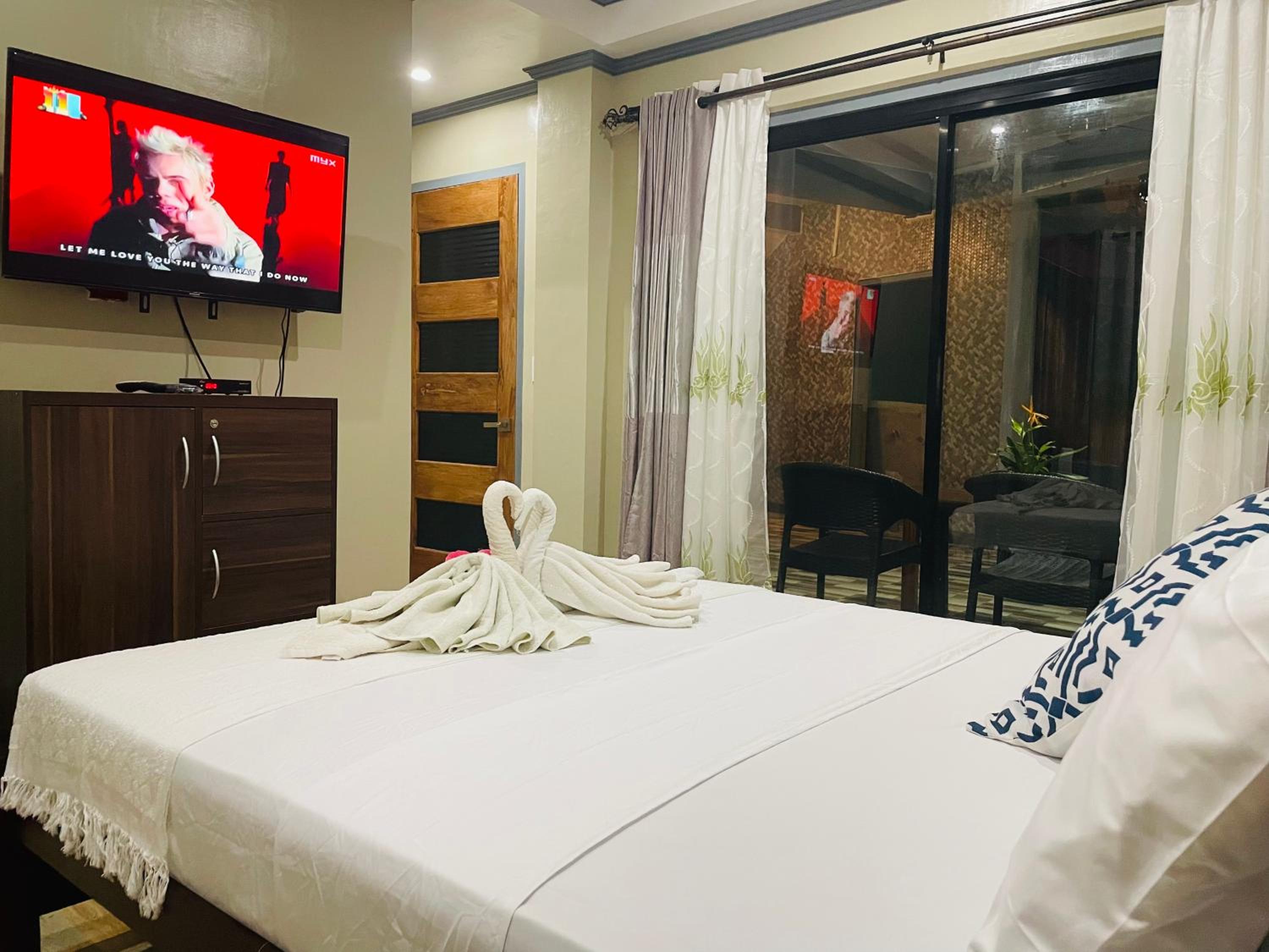 Deluxe Double Room with Sea View - Photo 2
