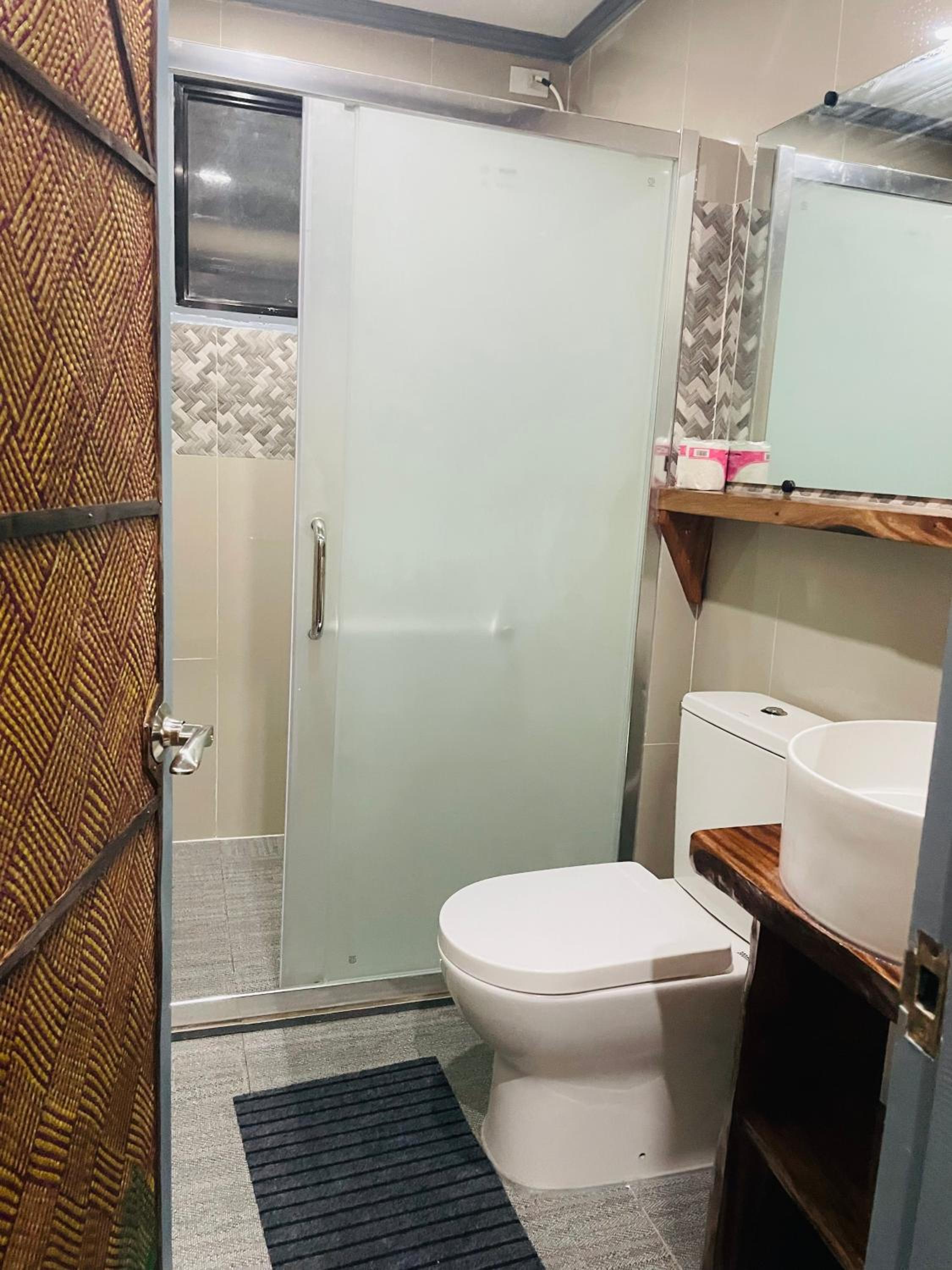 Deluxe Double Room with Sea View - Photo 10