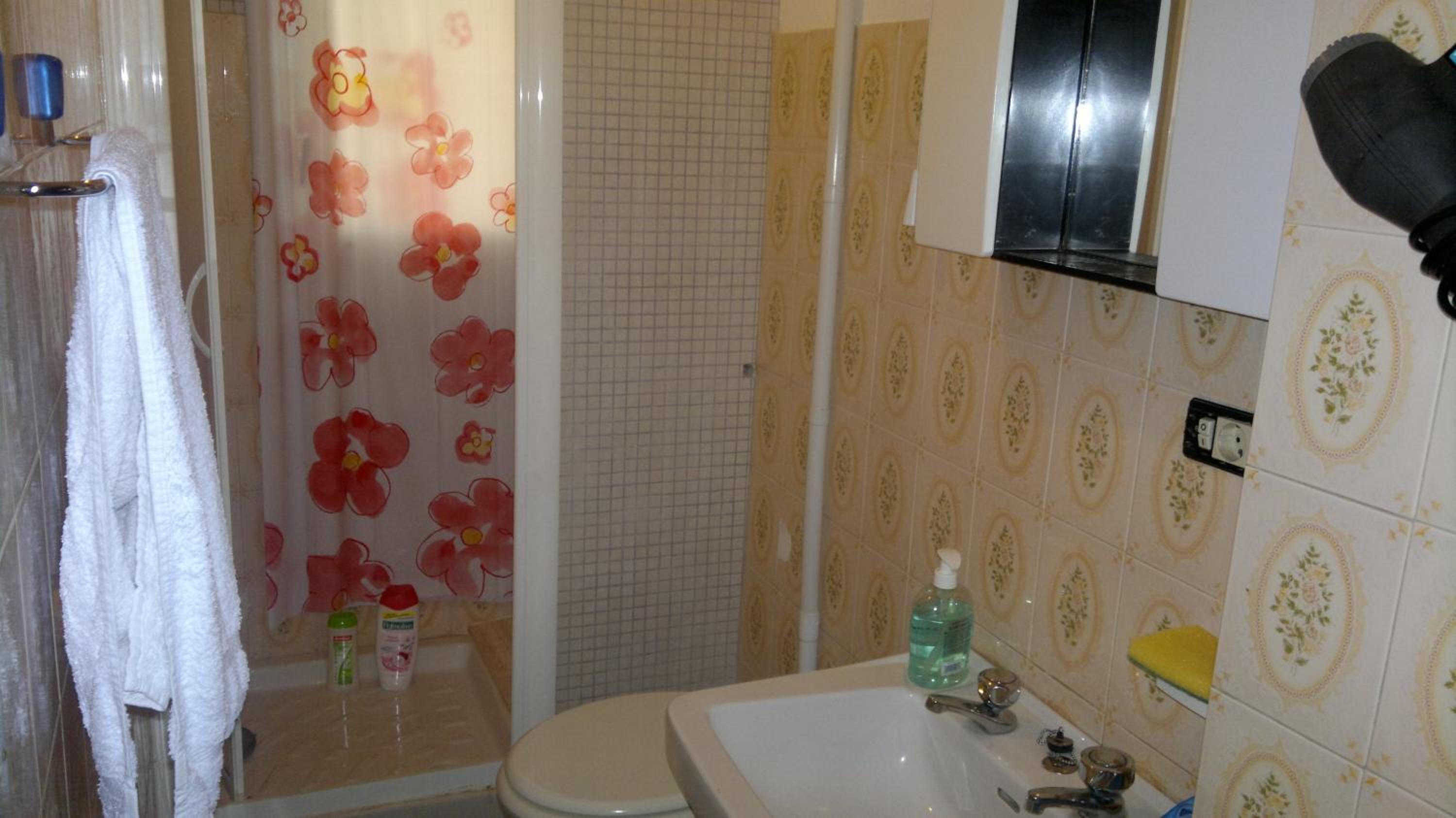 Double or Twin Room - Photo 2