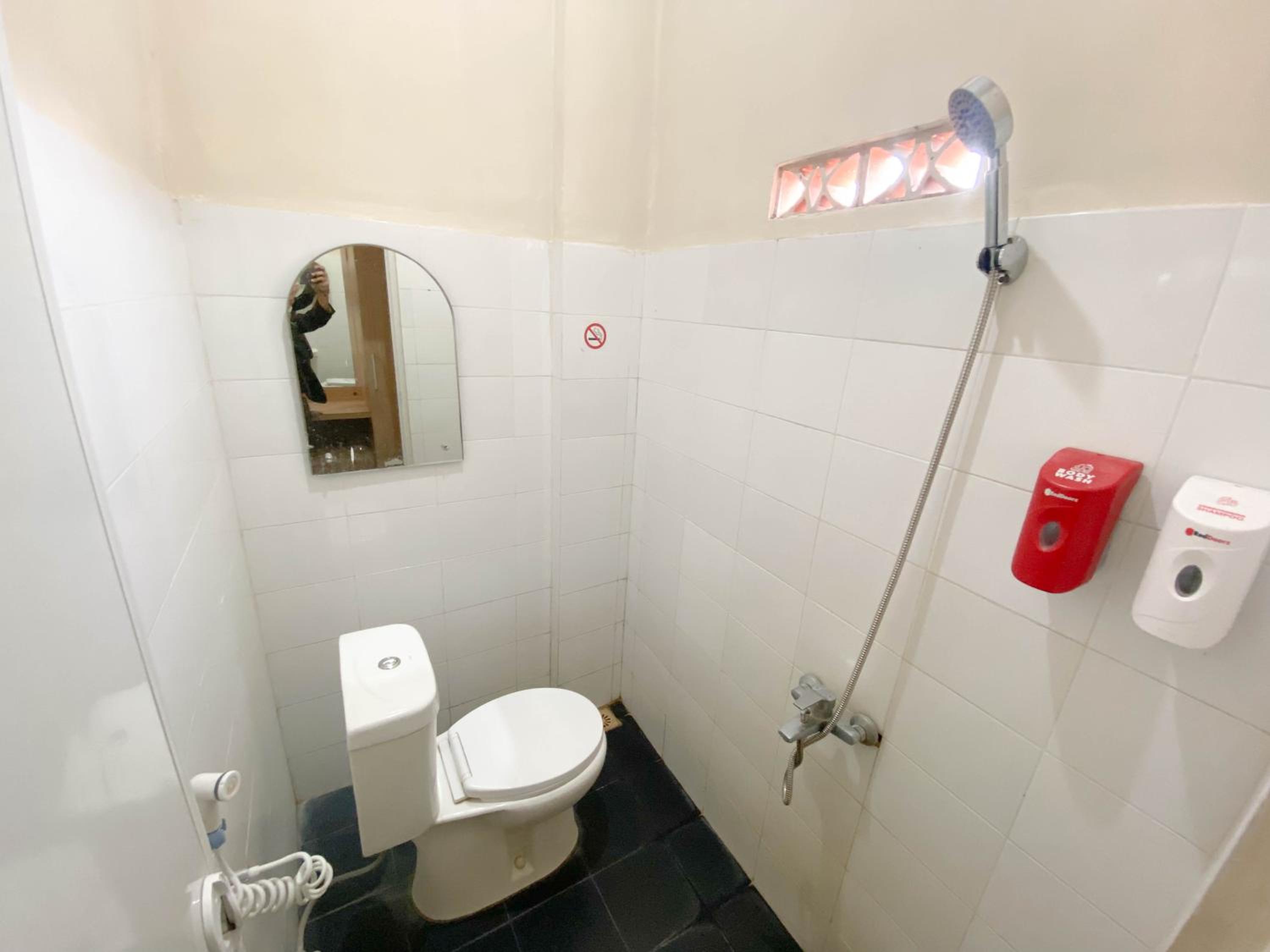Standard Double Room - Photo 6