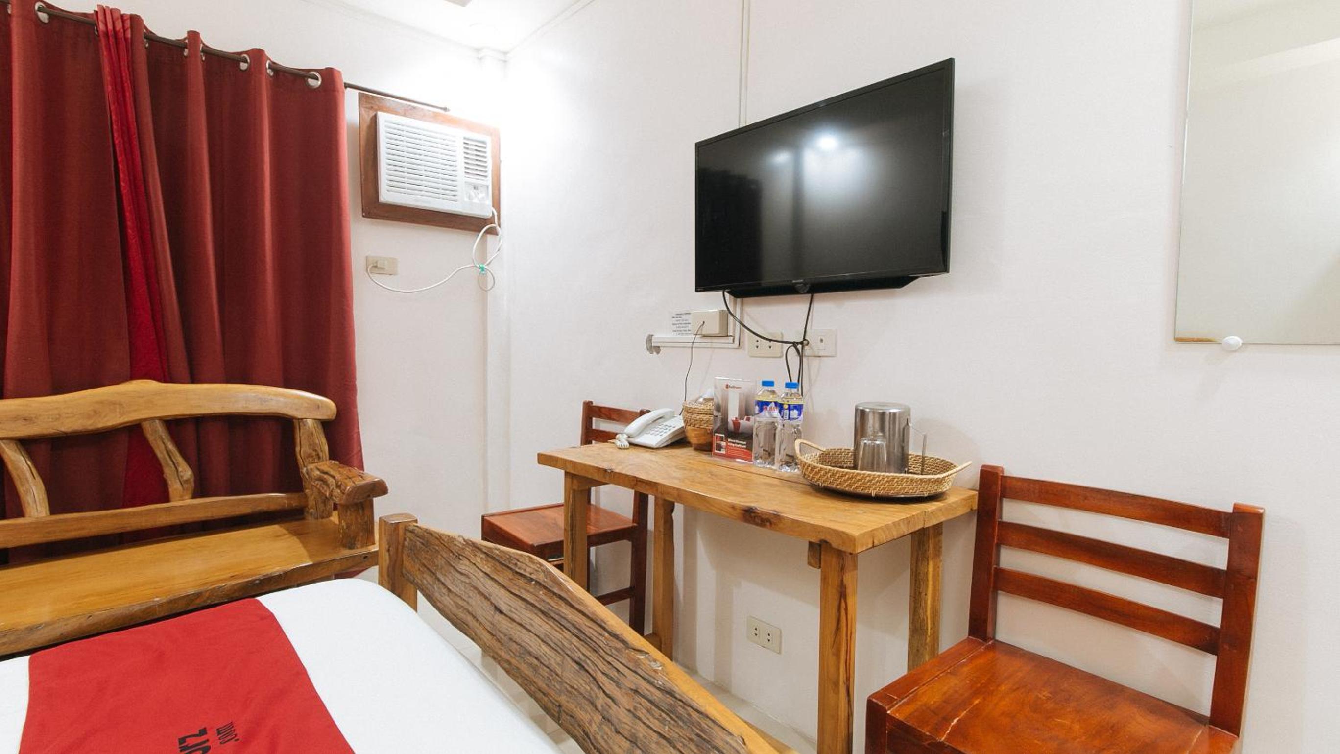 Deluxe Room - Photo 3