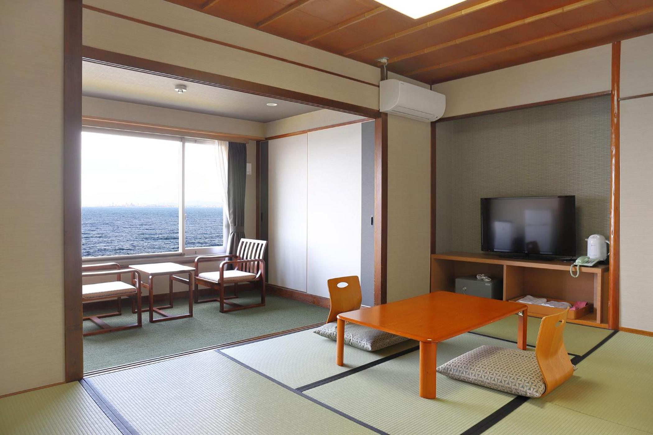 Economy Japanese-Style Room - Shared Bathroom - Non-Smoking photo 3
