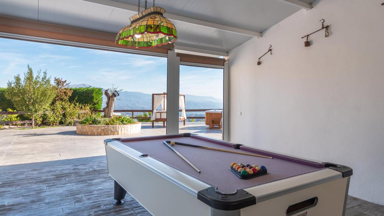 Villa photo 3