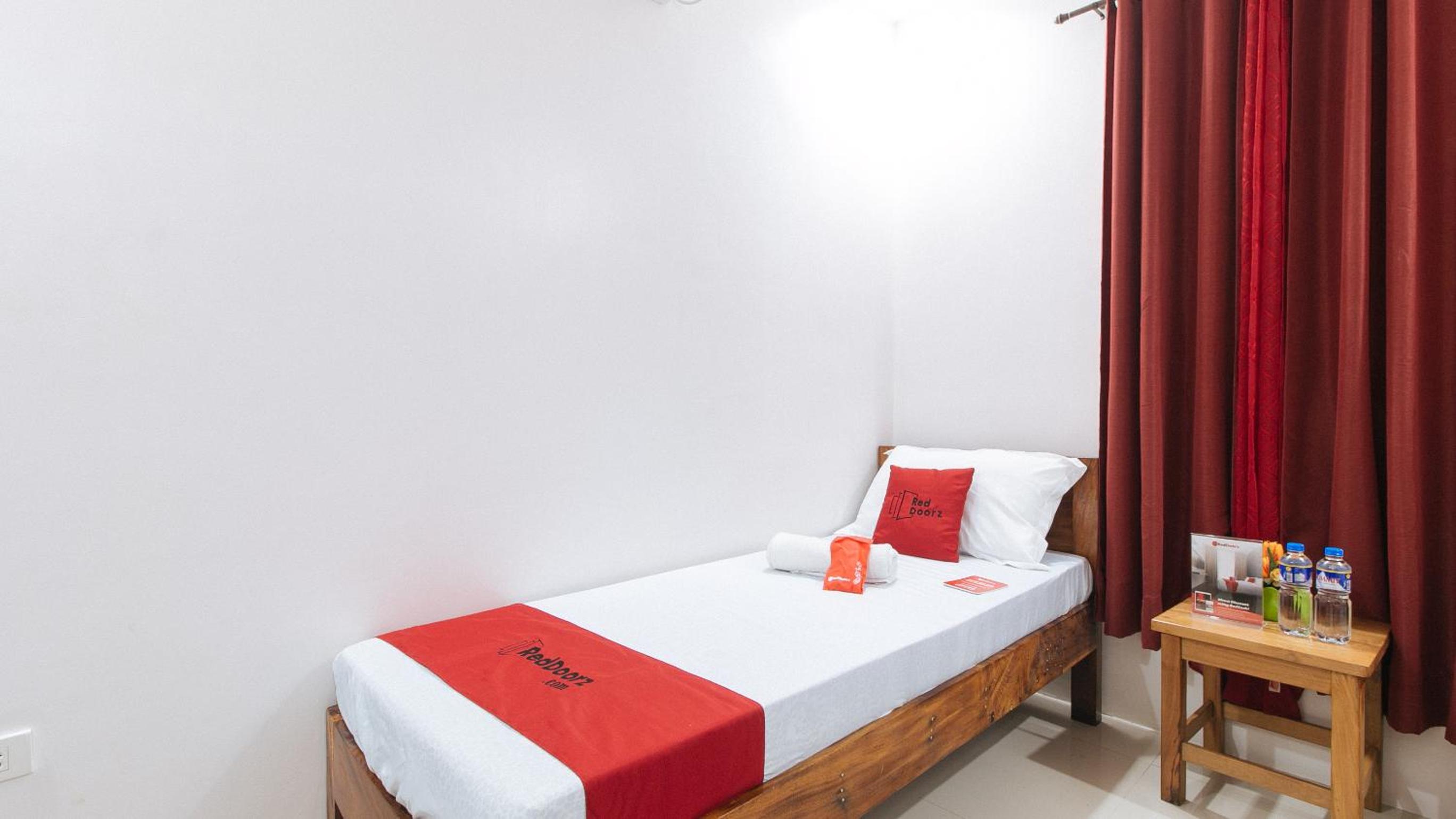 Standard Double Room - Photo 2