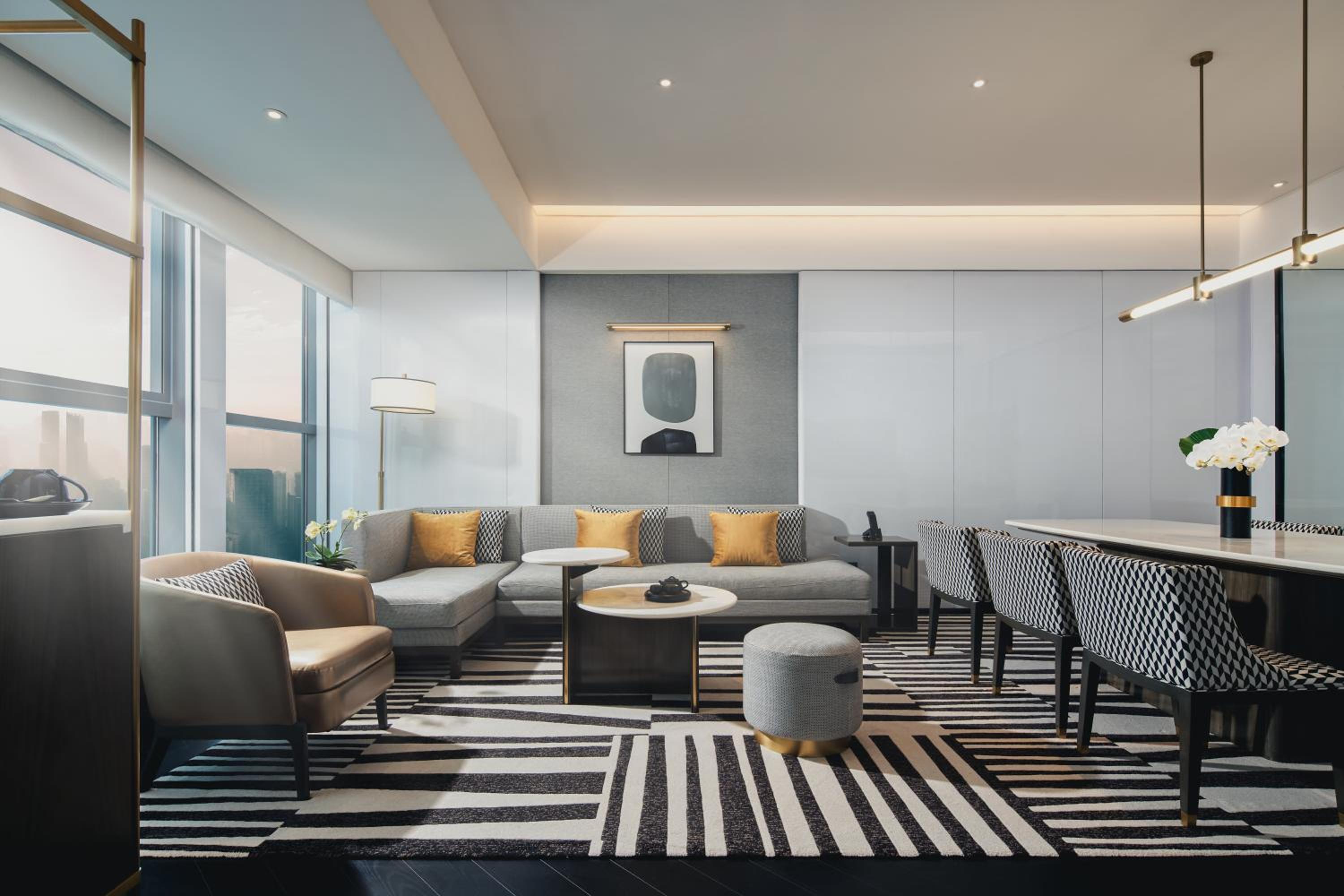 Premium Suite
