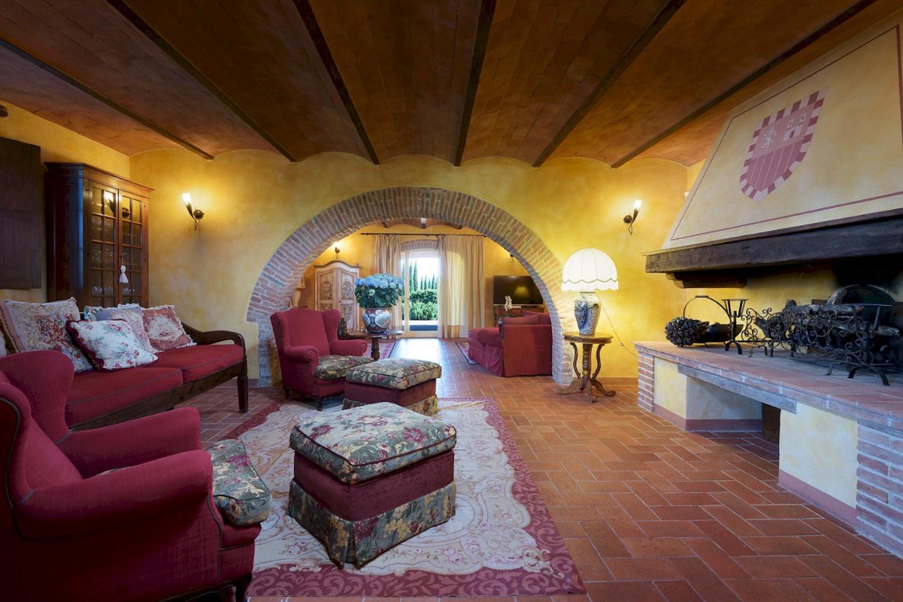 Nine-Bedroom Villa photo 3
