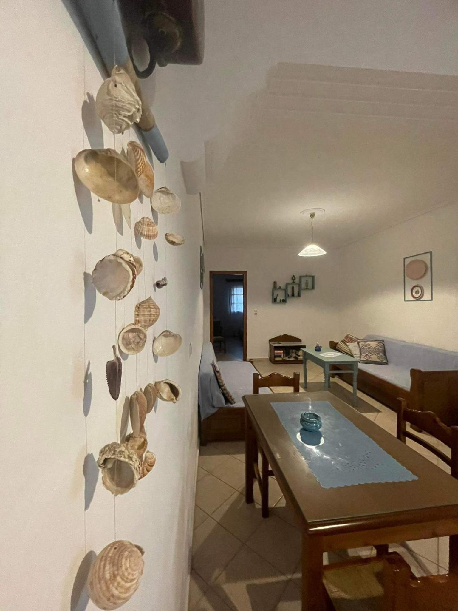 One-Bedroom Apartment (4-5 Adults) photo 1