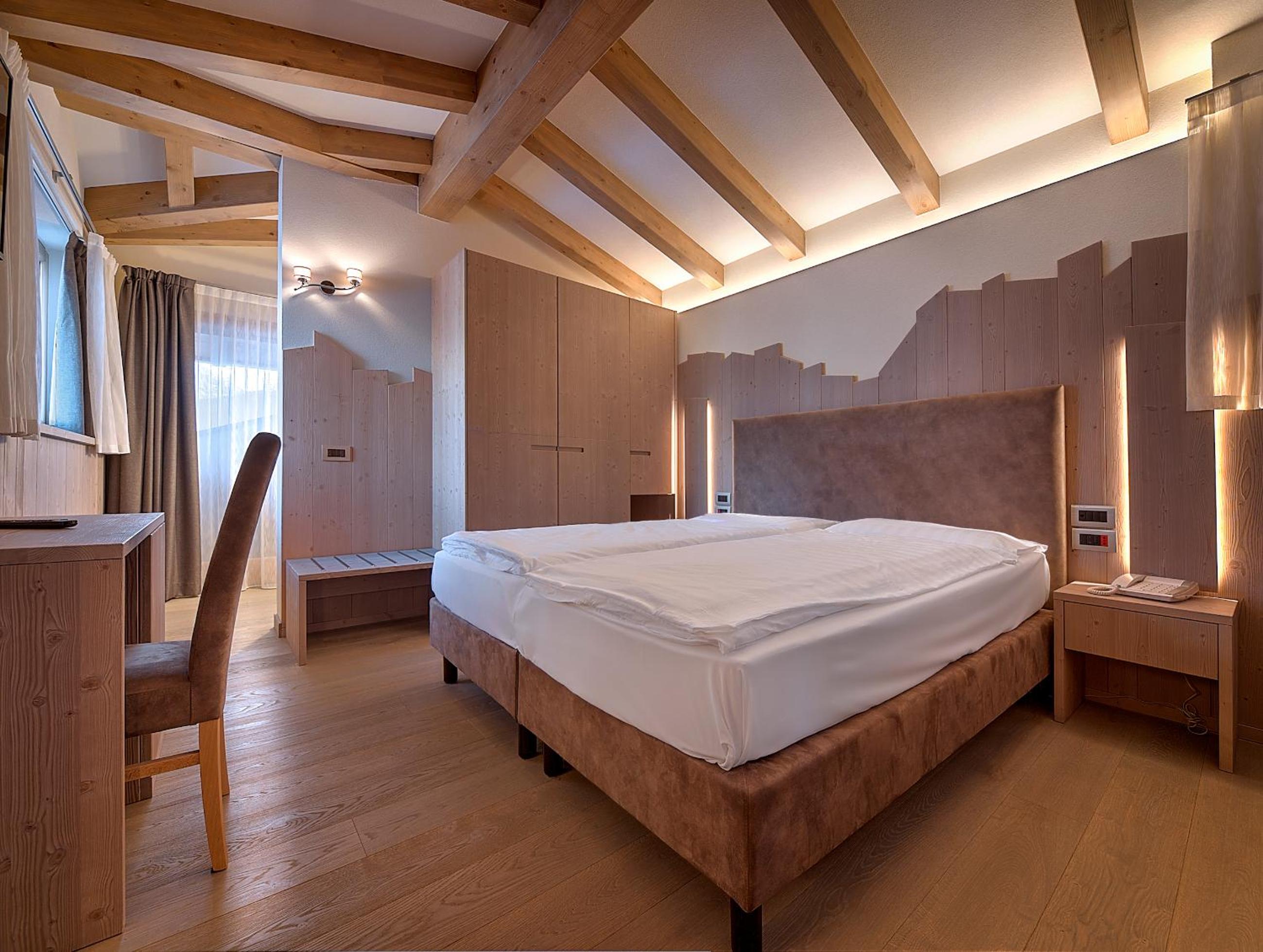 Suite with Mountain View