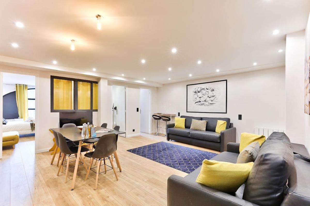 Apartment photo 1