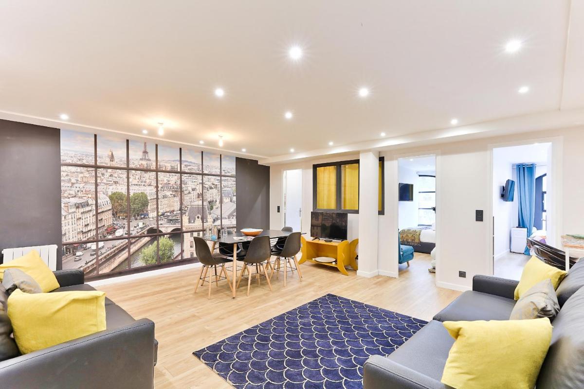Apartment photo 2