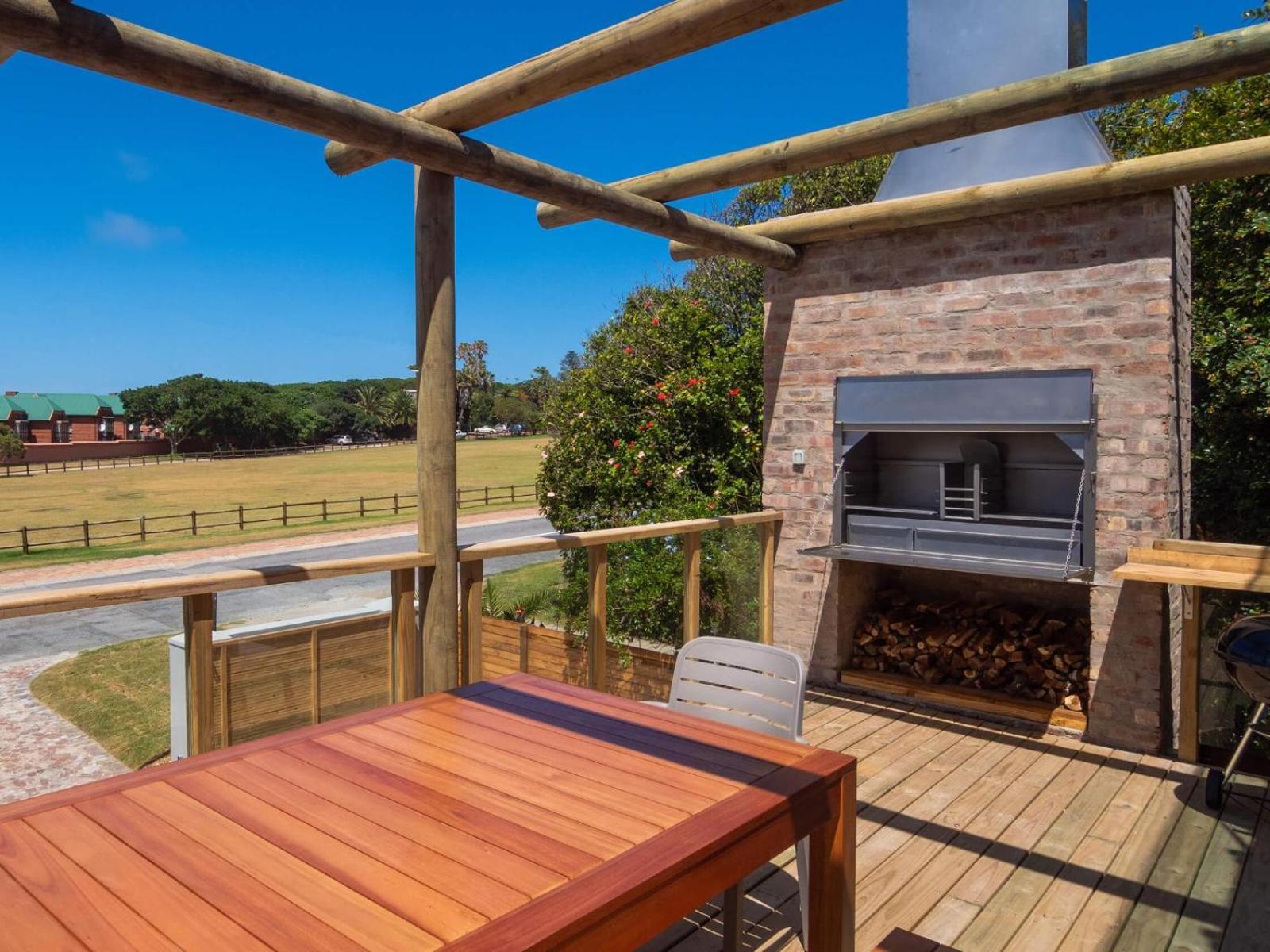 Queen Suite with Sea View - Photo 9