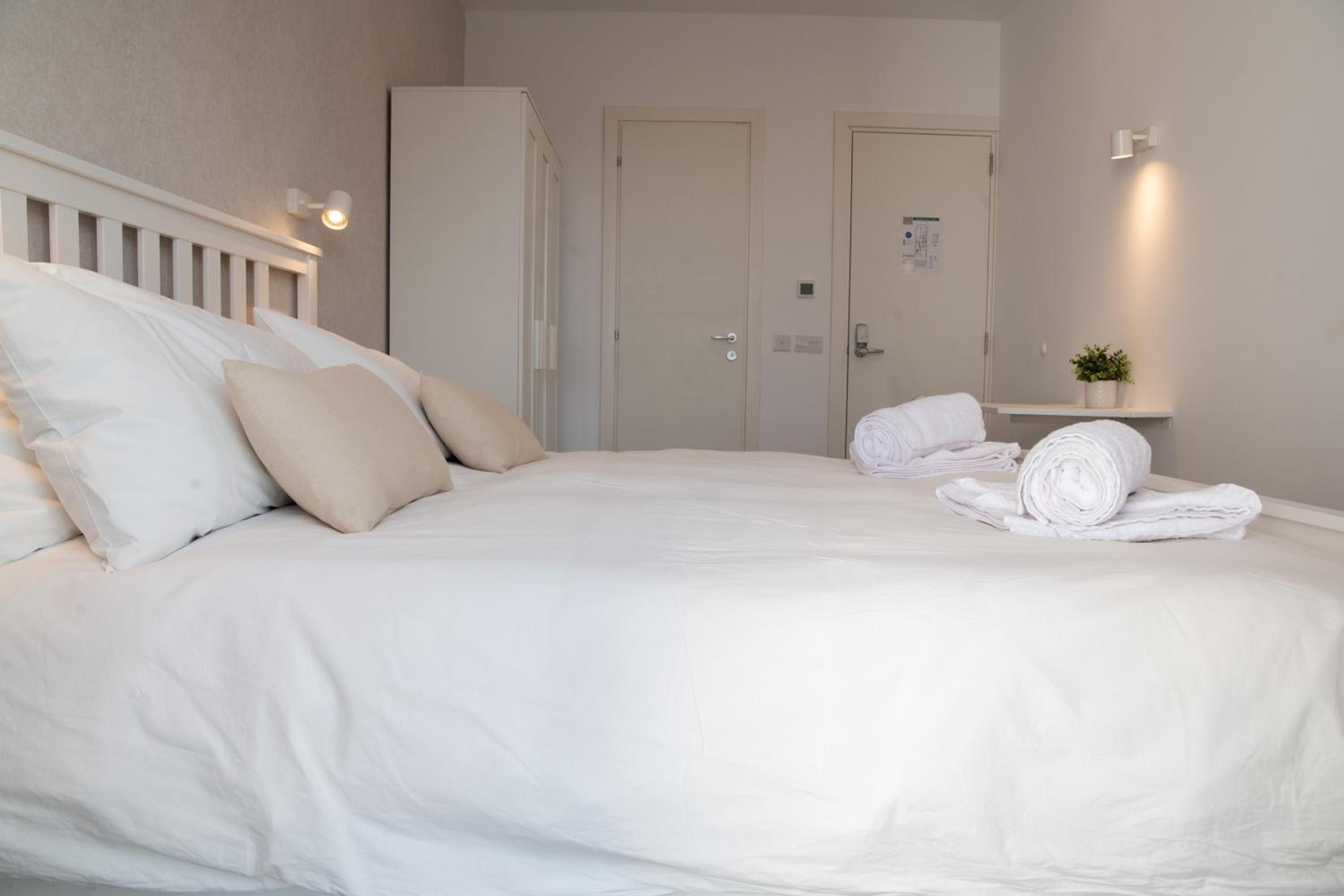 Double Room with Private Bathroom photo 3