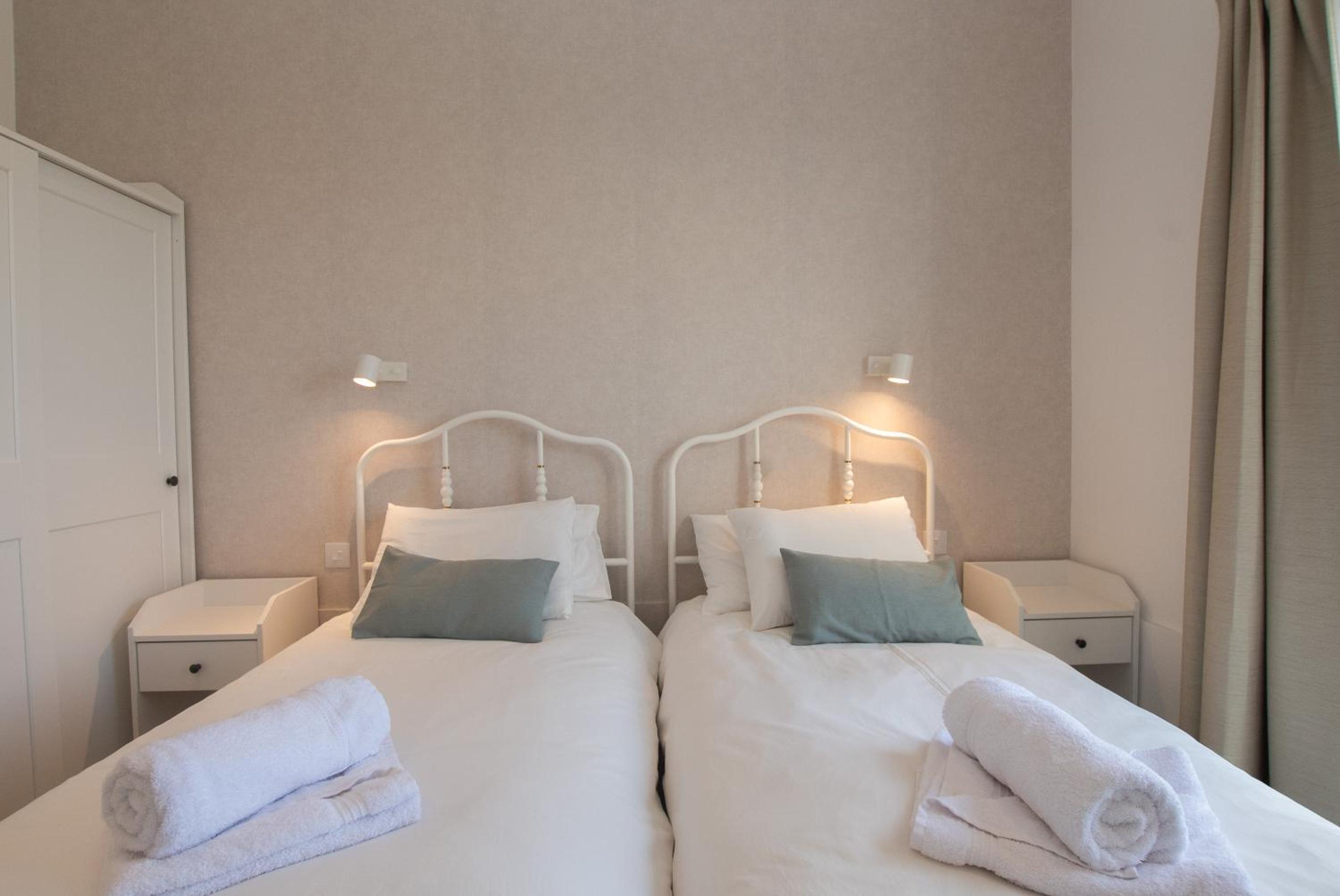 Double or Twin Room with Bathroom photo 2