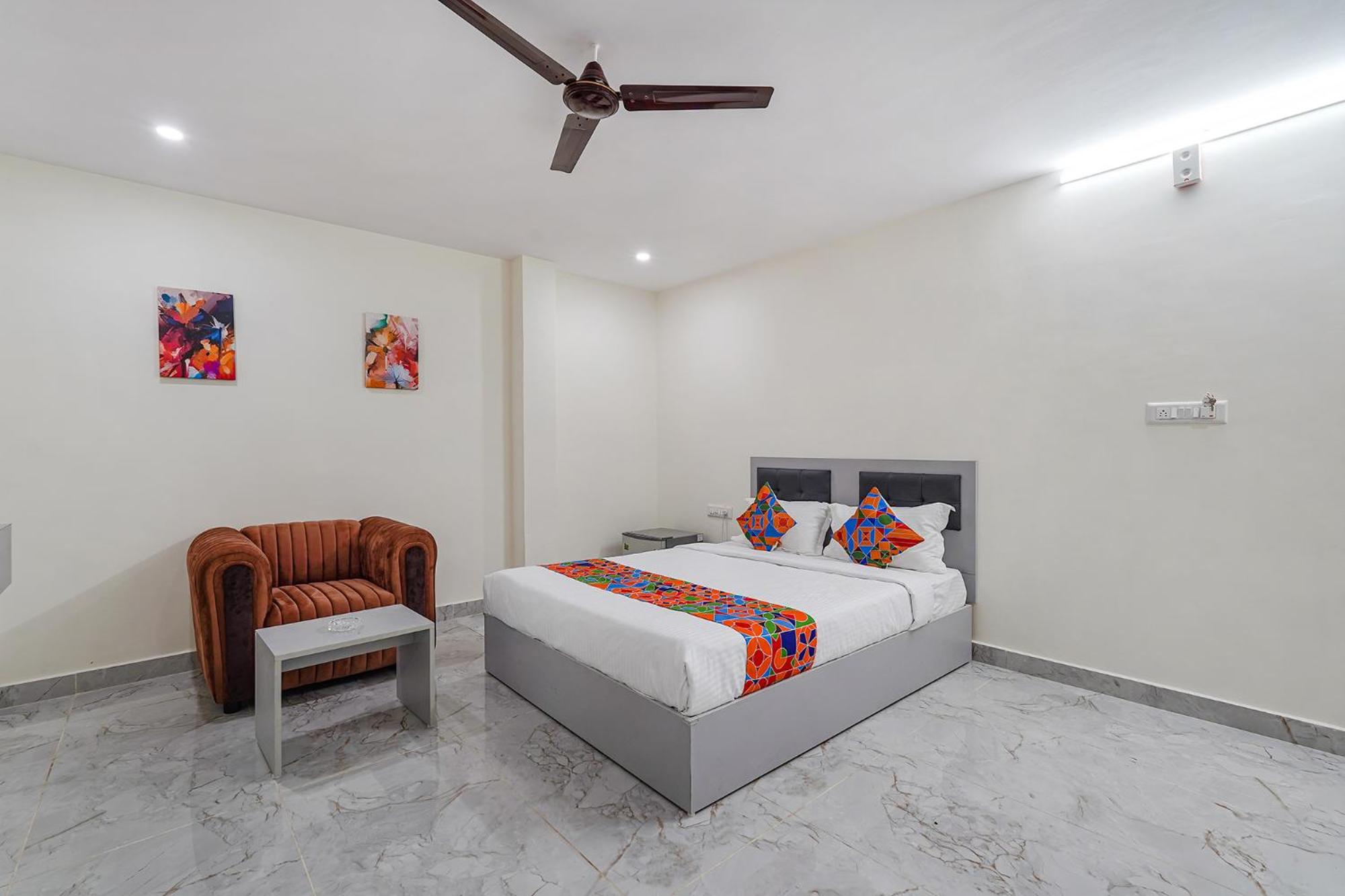 Deluxe Room - Photo 3