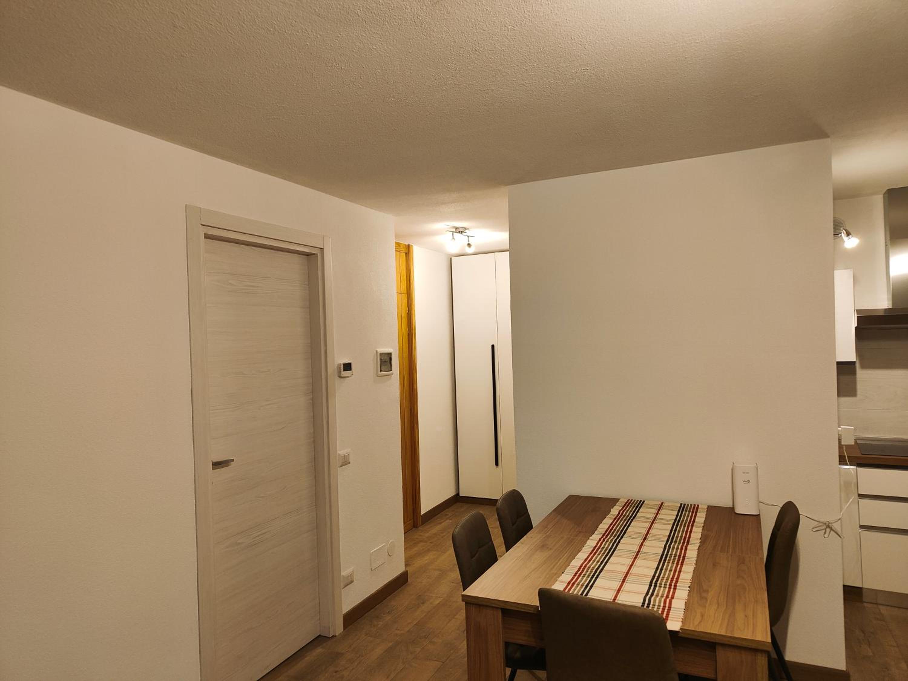 Apartment with Mountain View photo 2