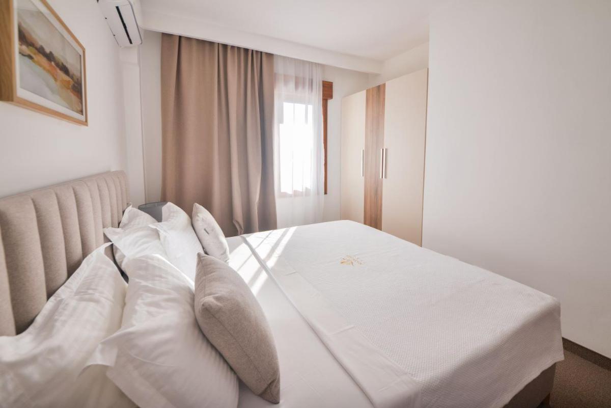 One-Bedroom Suite photo 2