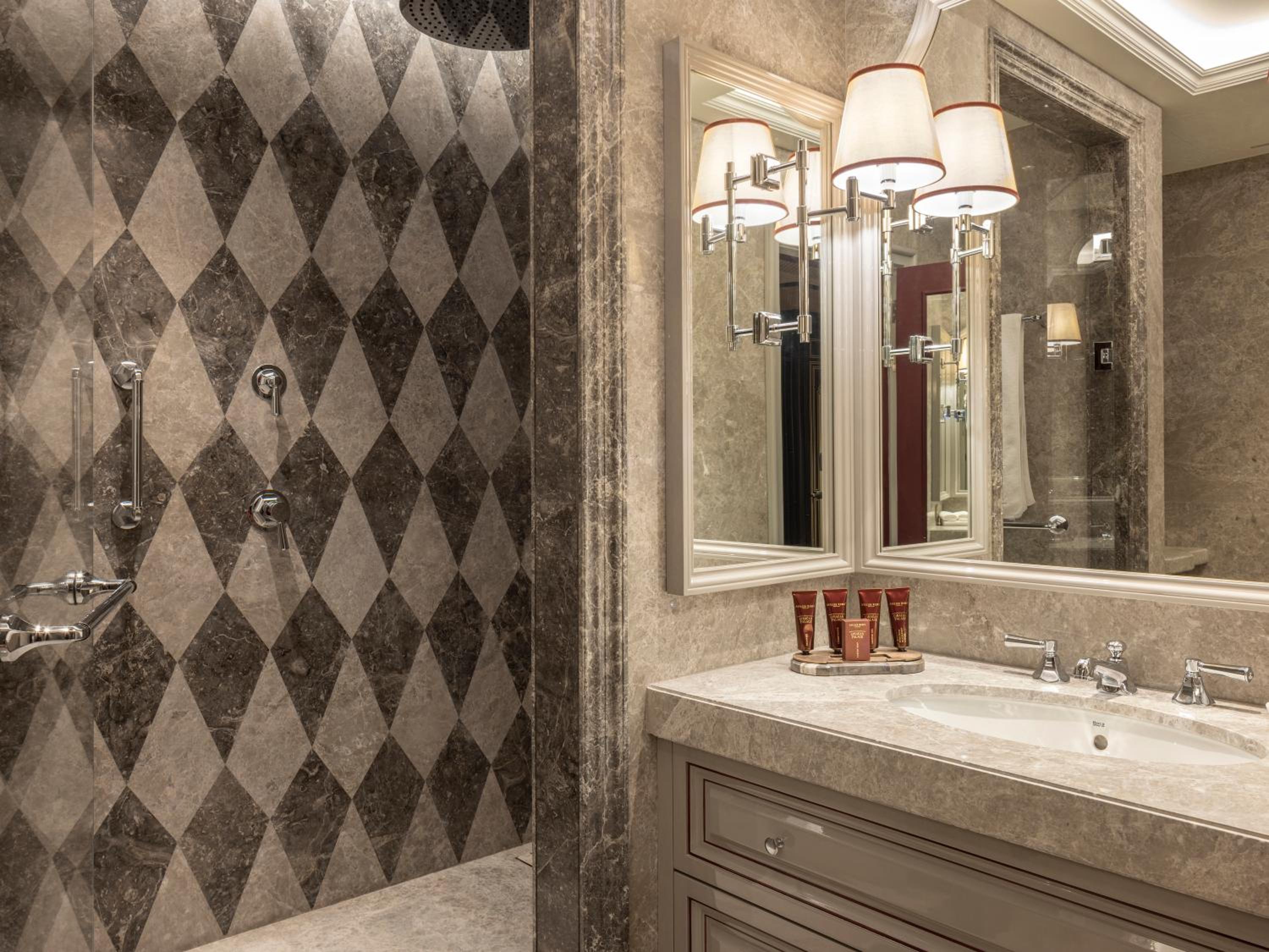 Grand Deluxe Ciragan Bosphorus View King Room - Photo 4