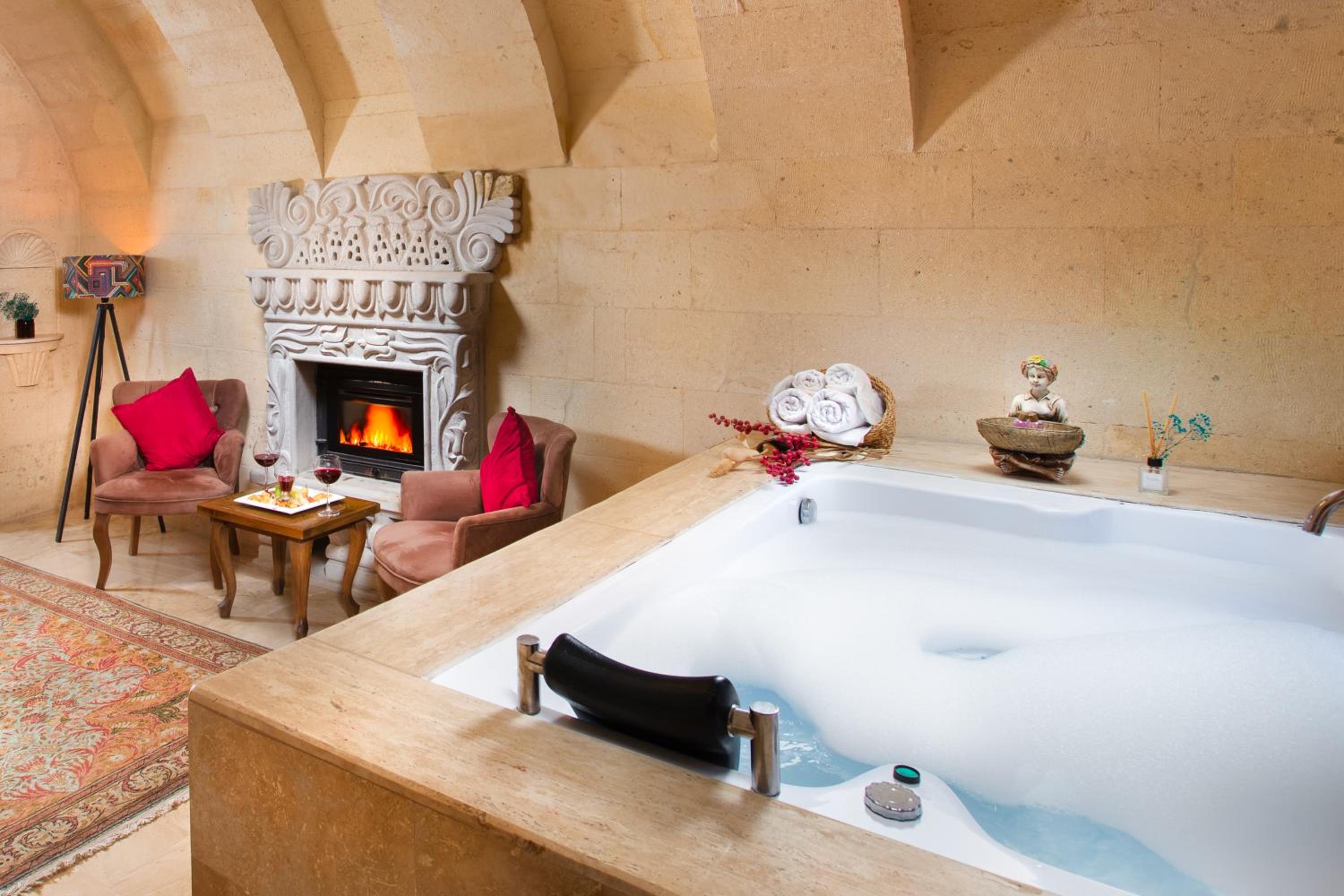 Signature Suite, with Jakuzzi & Valley View - Photo 9