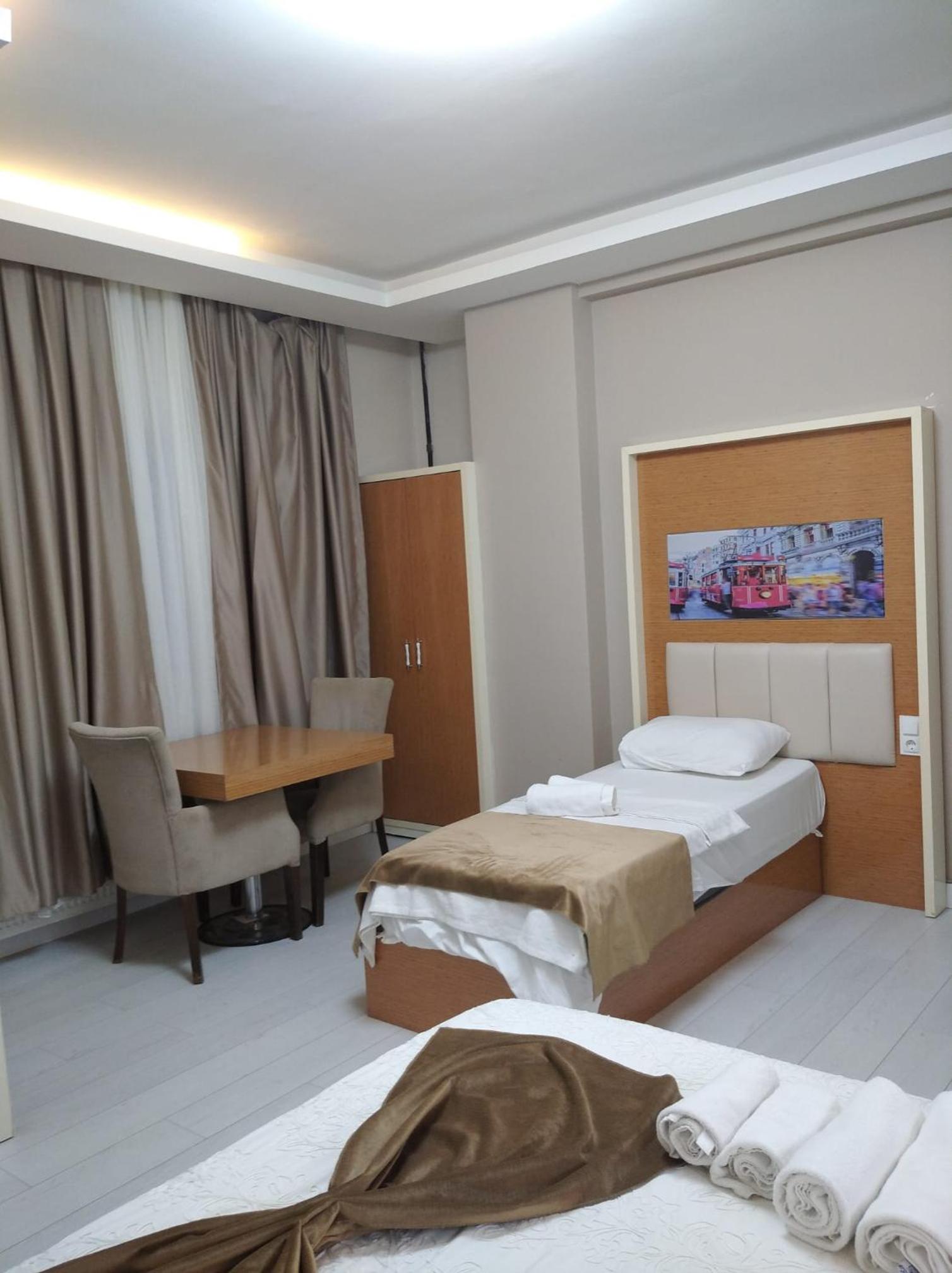 Superior Triple Room photo 3