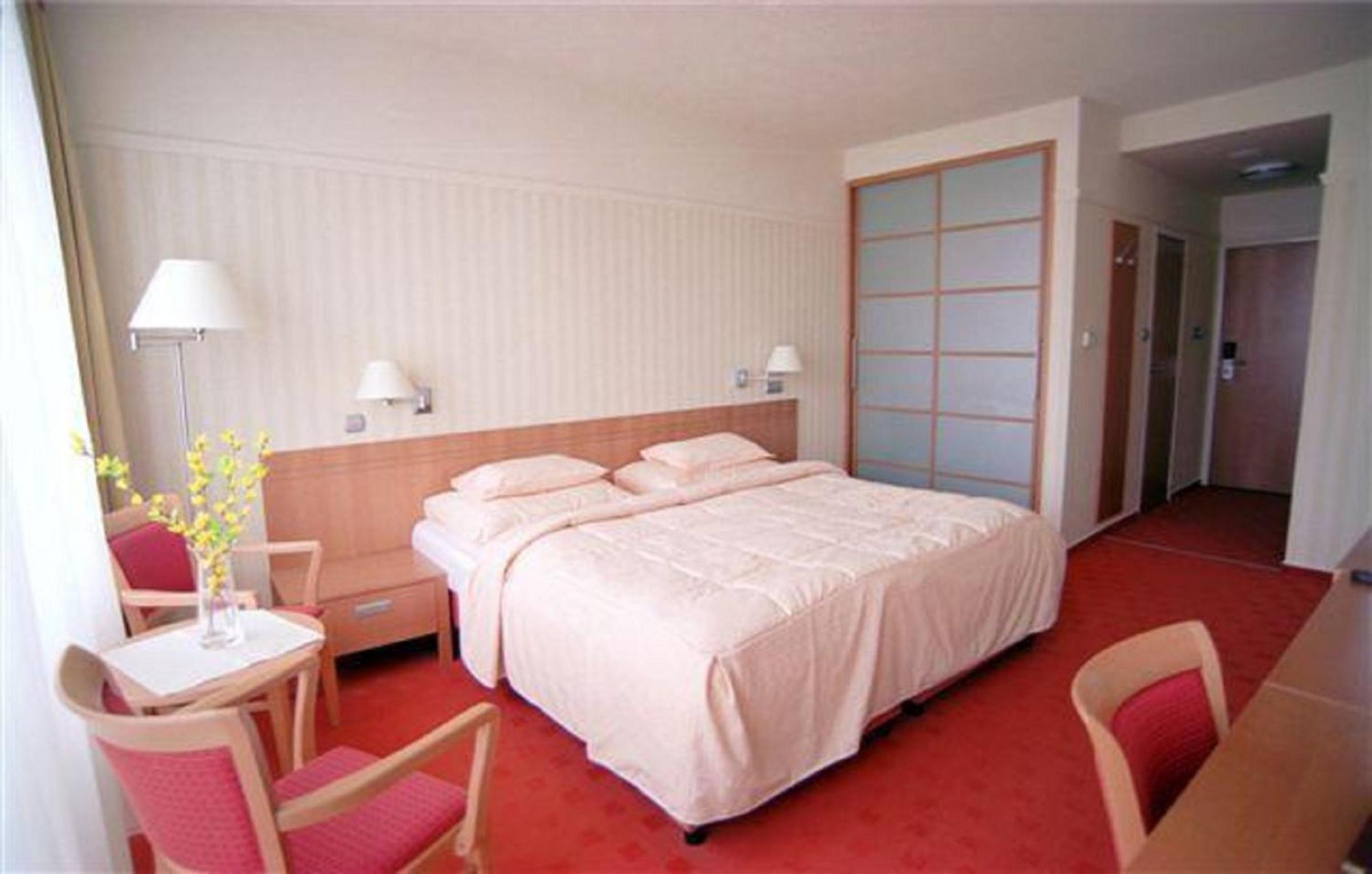 Superior Room with Wellness Access /Alameda wing/ - Photo 1