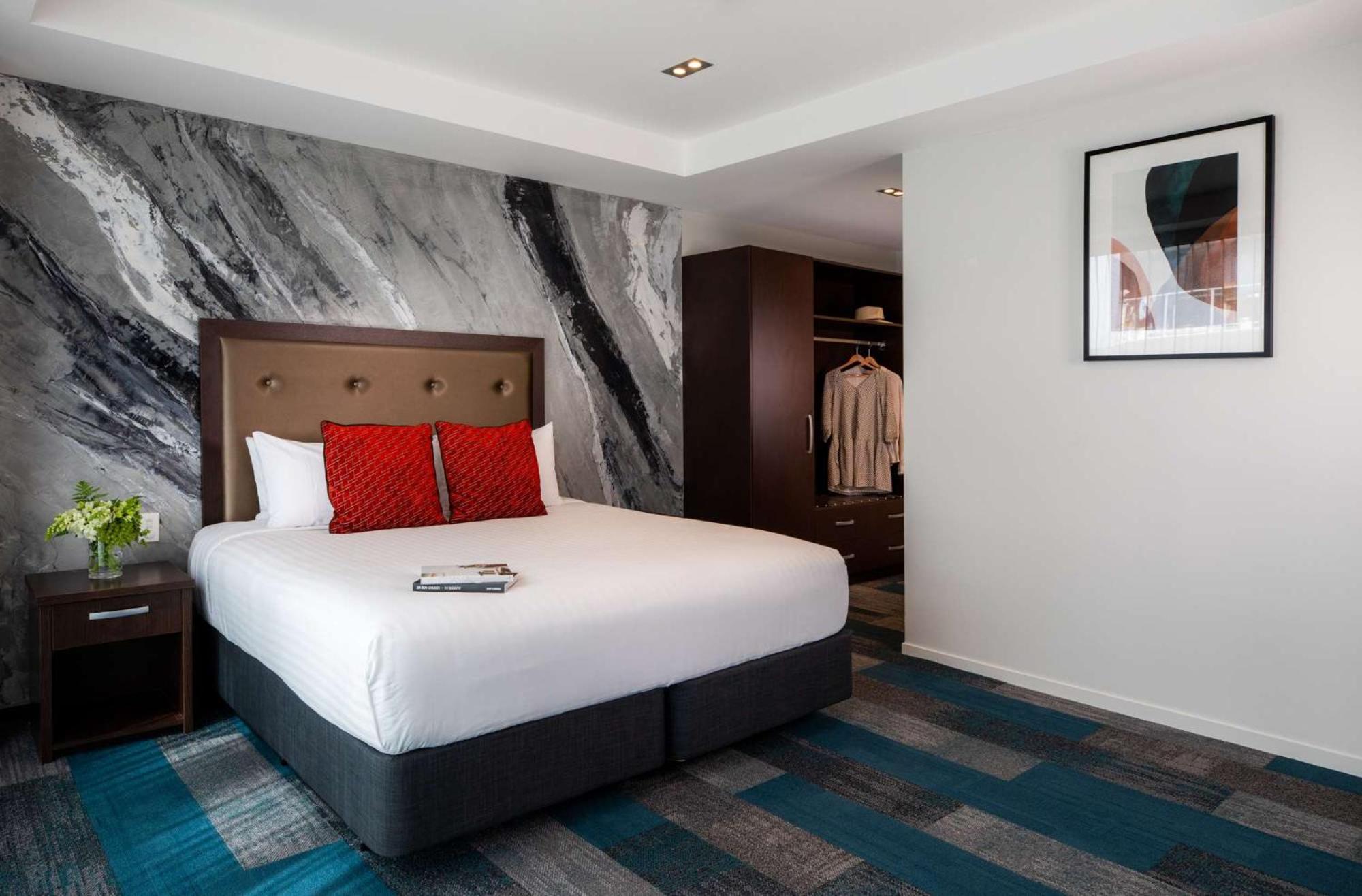 Executive King Suite - Photo 1