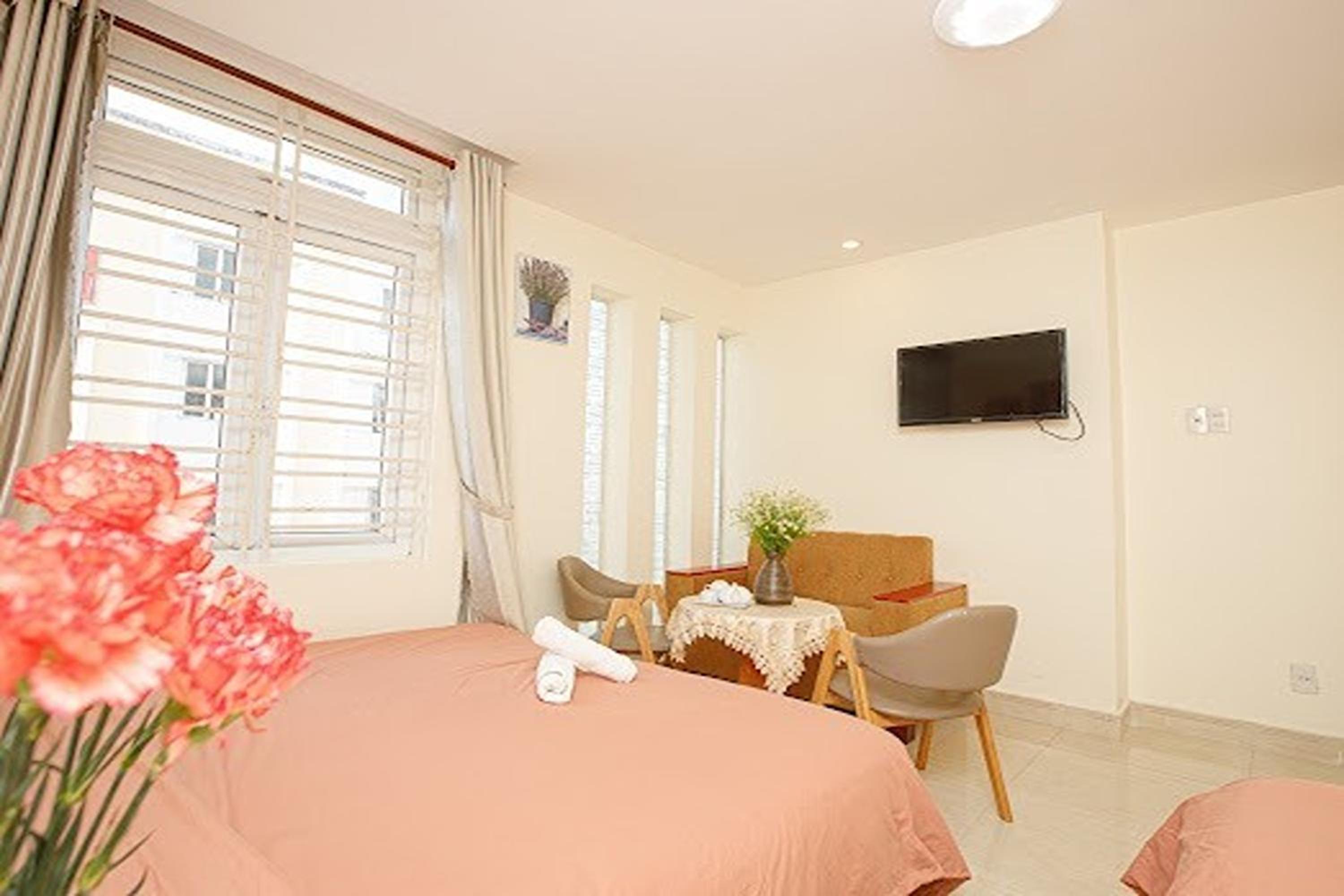 Standard Double Room - Photo 8