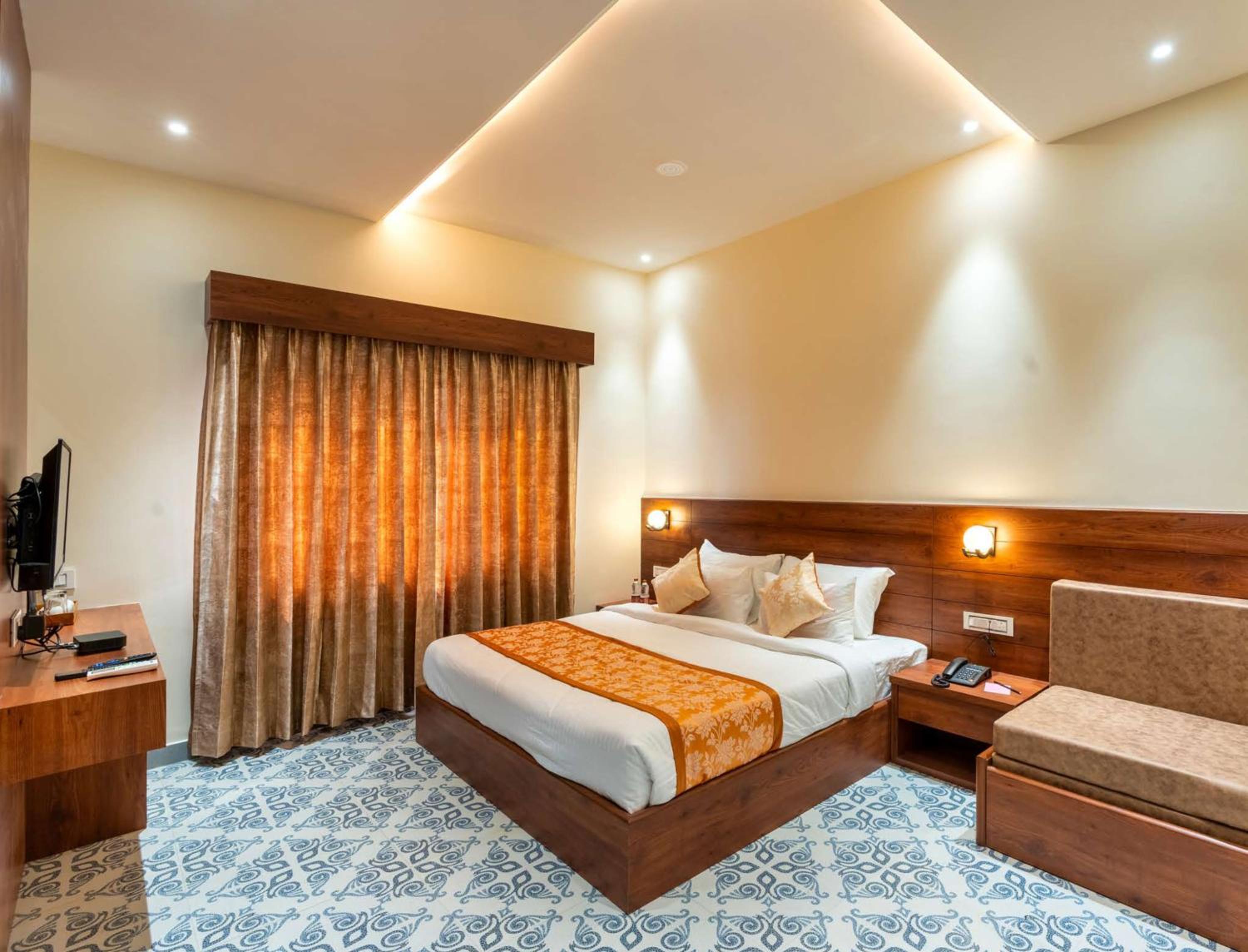 Standard Double Room - Photo 4