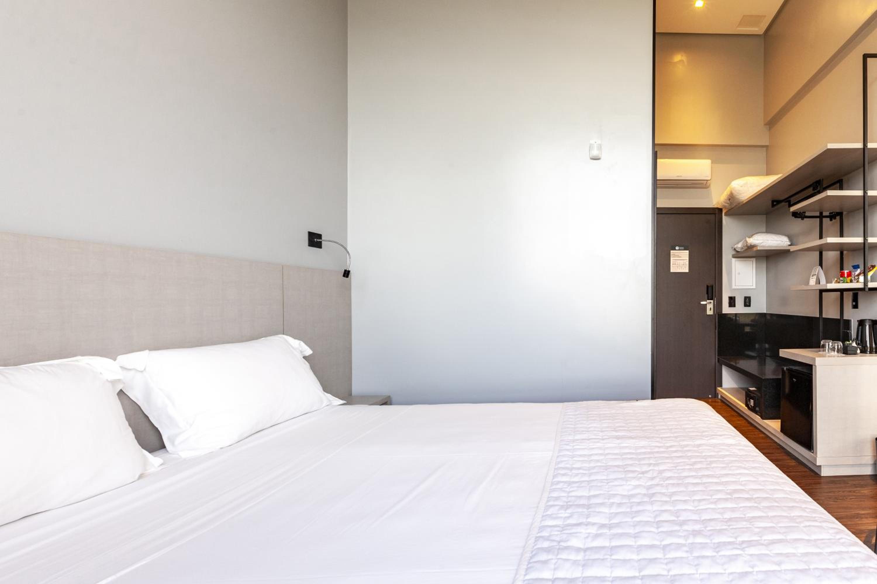 Deluxe Double Room photo 2