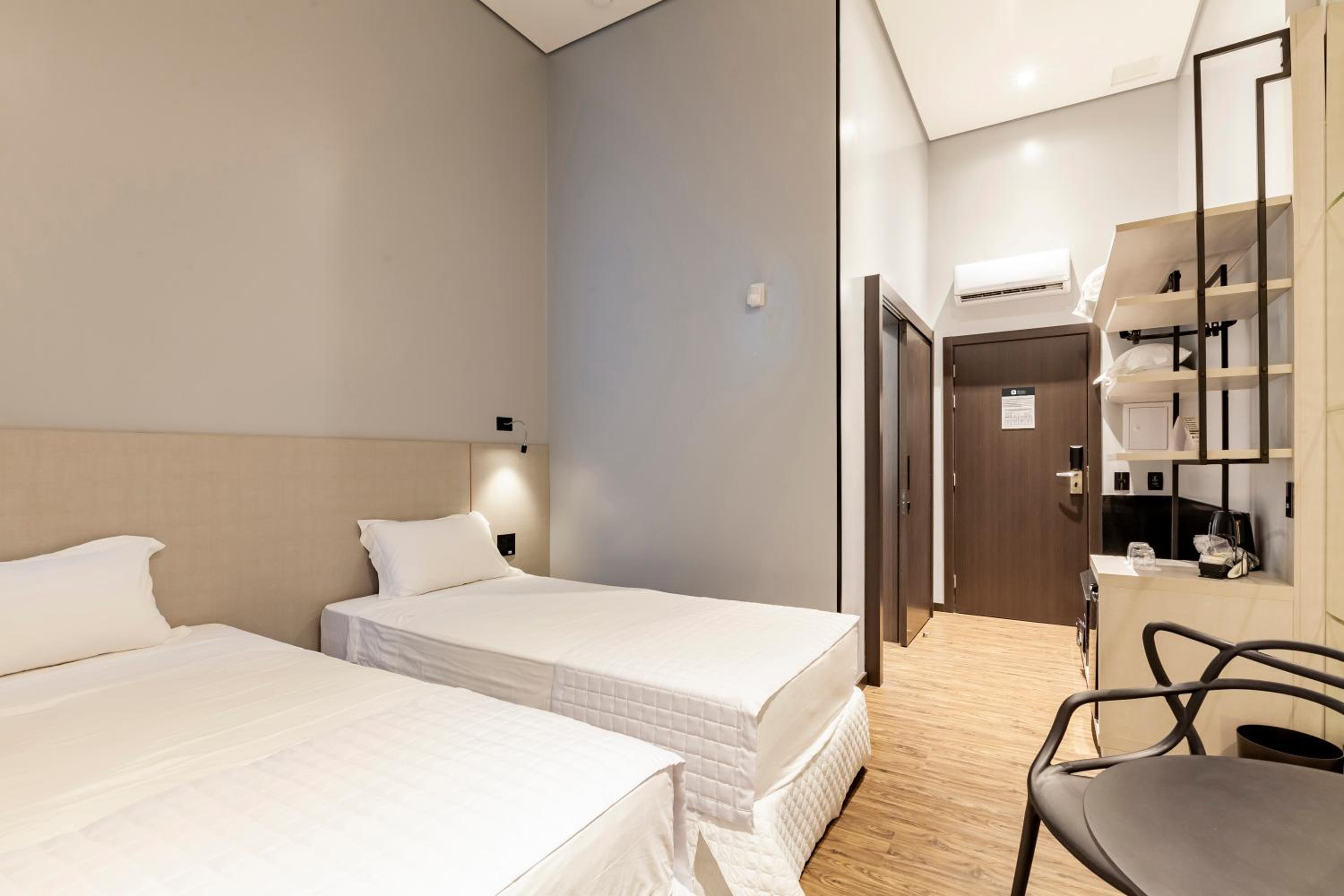 Superior Twin Room photo 2