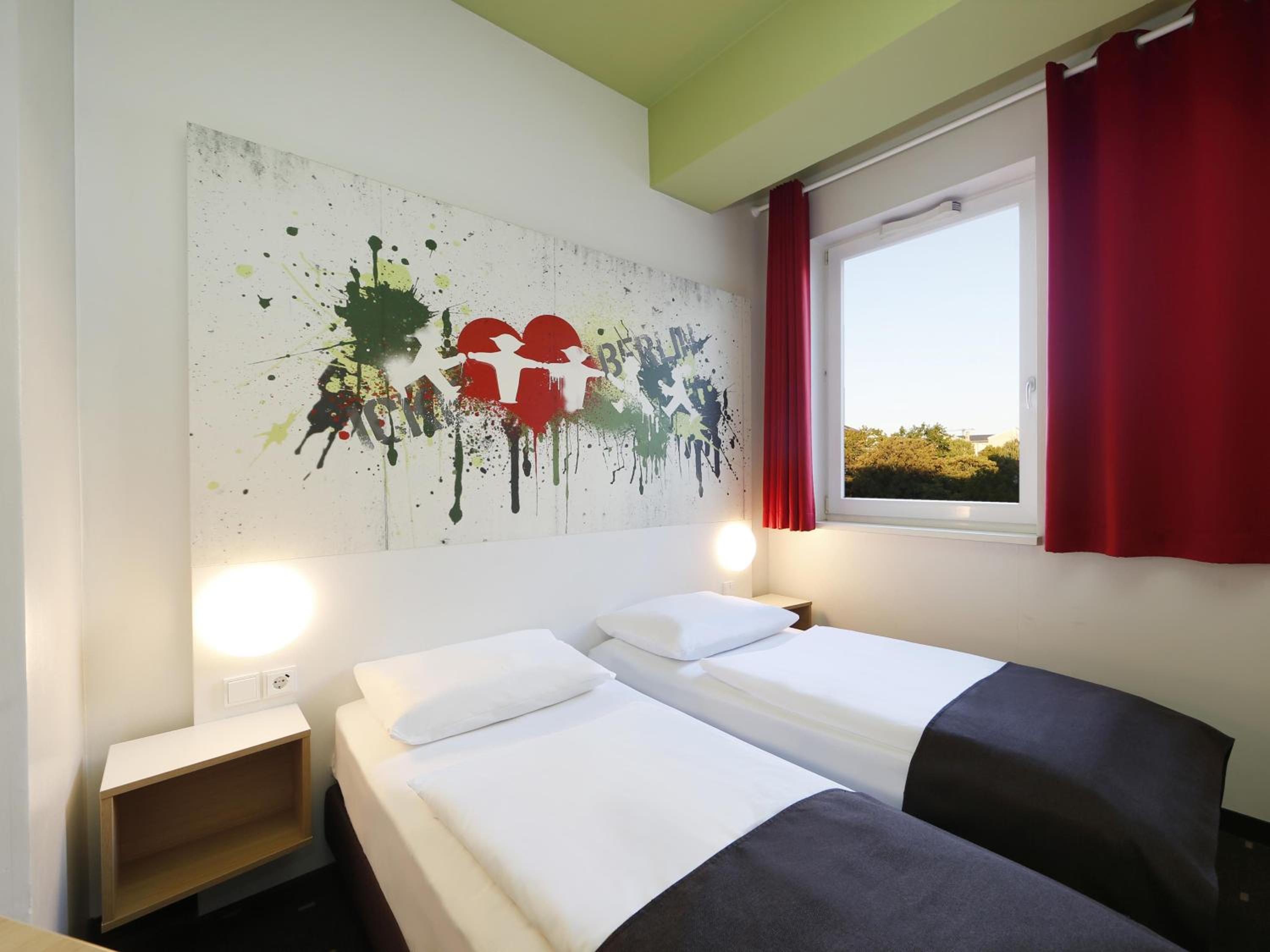 Twin Room - Photo 1
