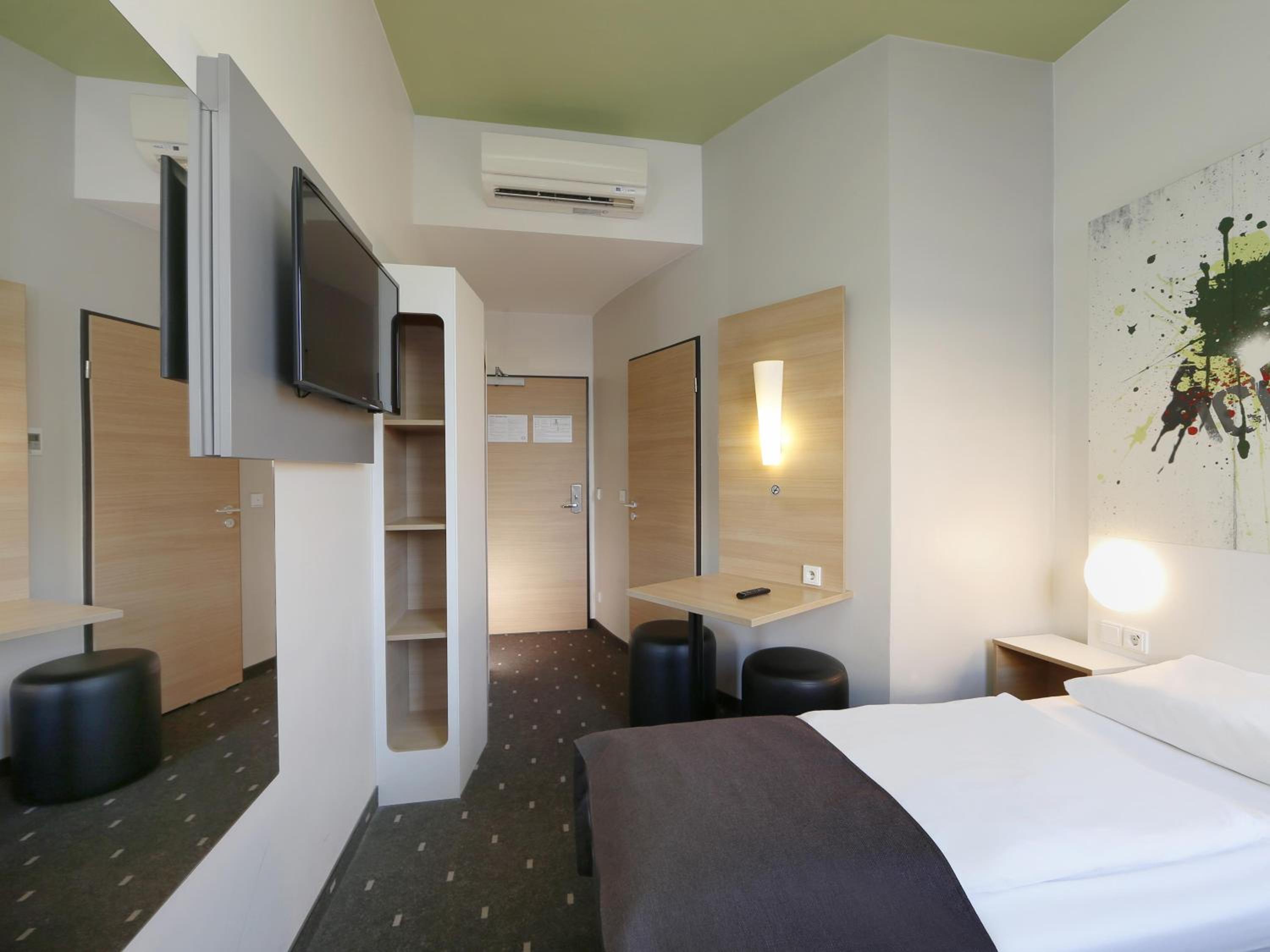 Twin Room - Photo 4