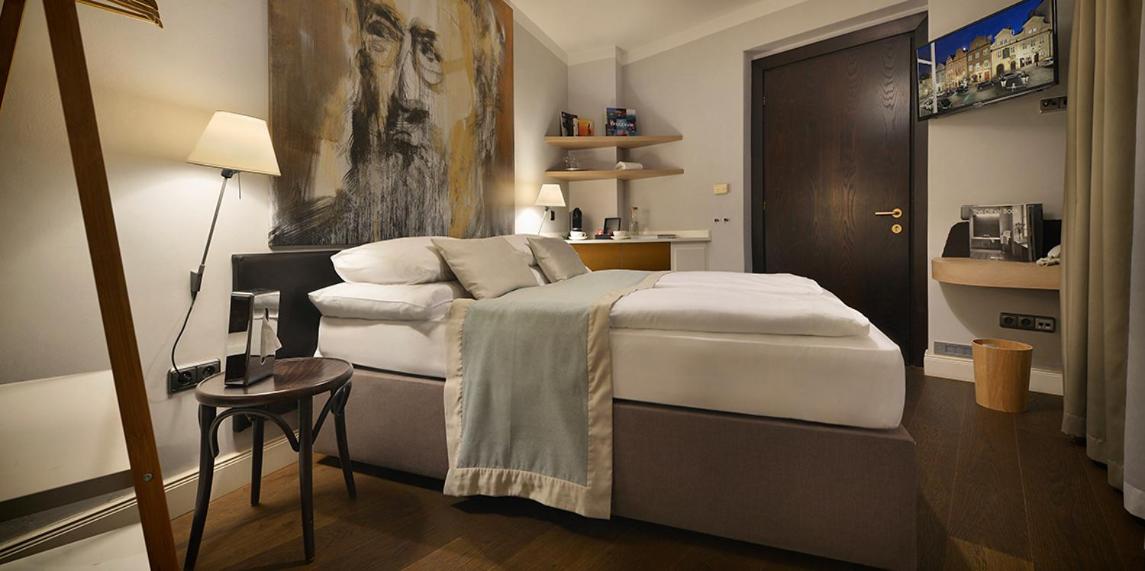 Available room