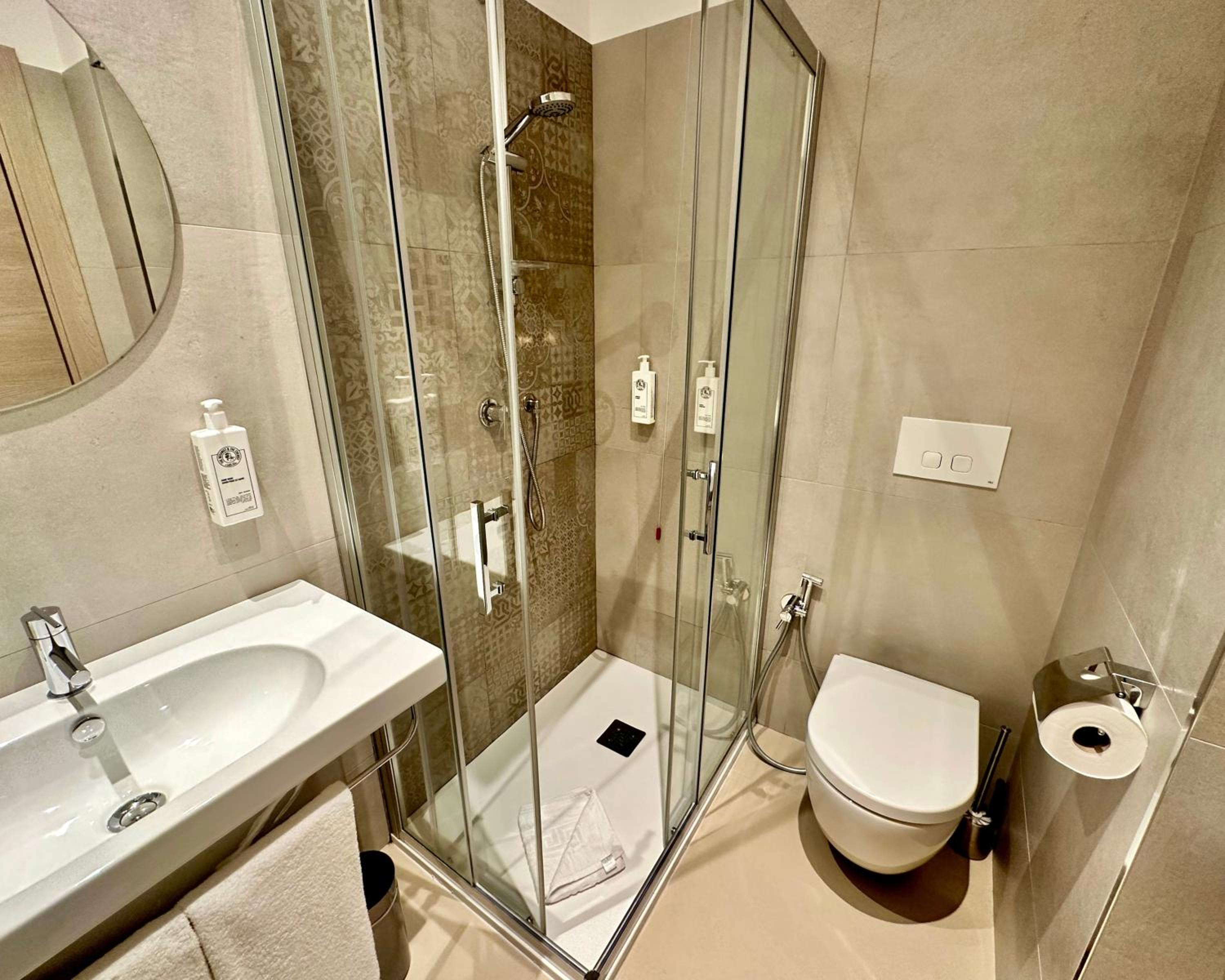 Comfort Double or Twin Room - Photo 10