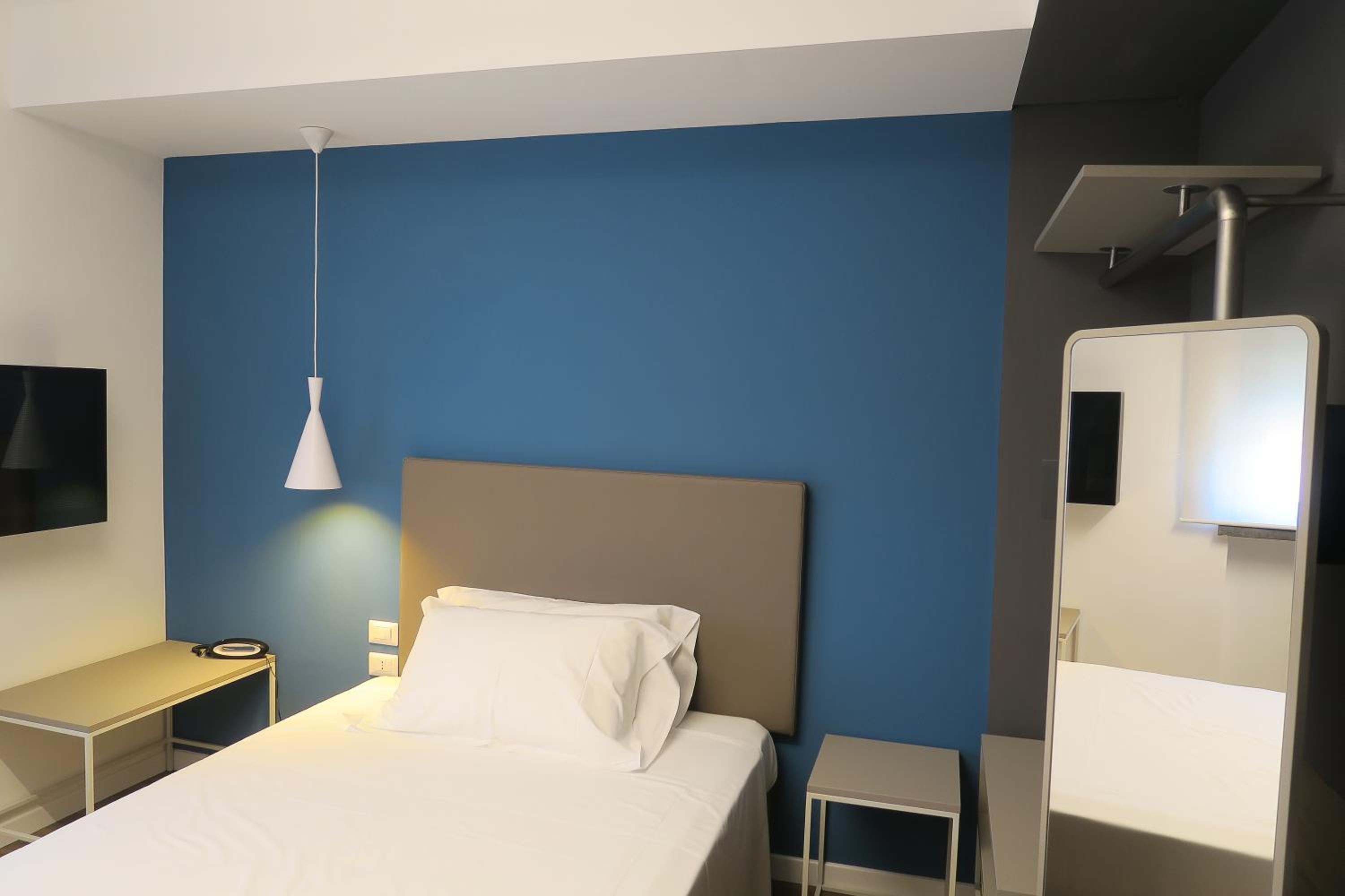 Comfort Single Room - Non-Smoking