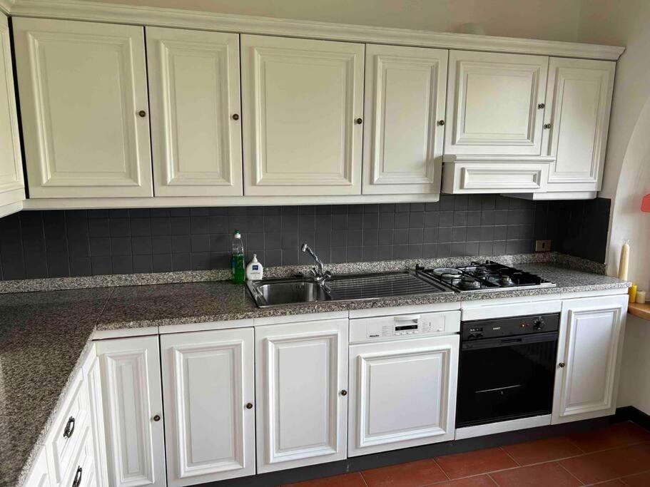Three-Bedroom Villa photo 2