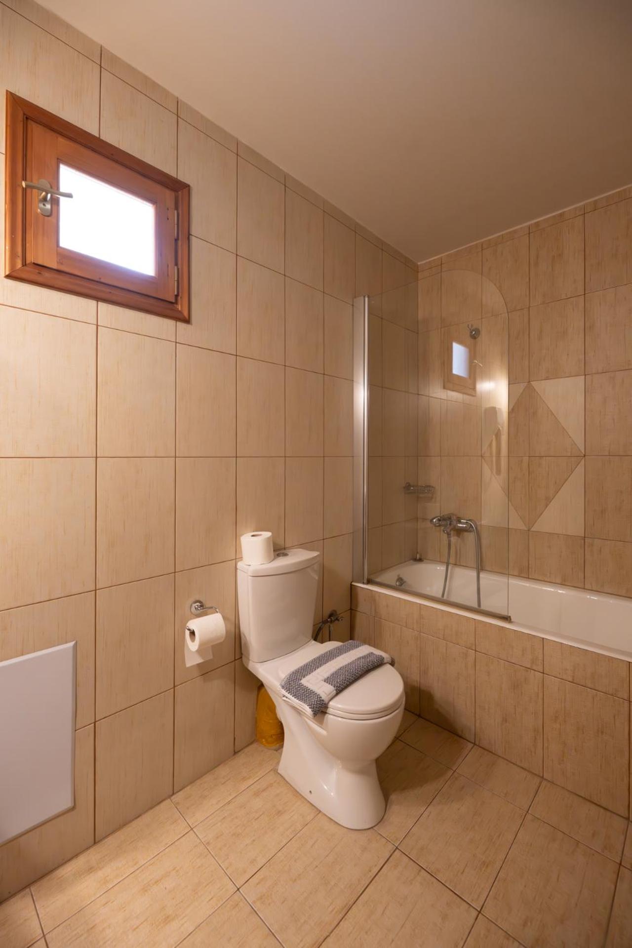 Quadruple Room with Balcony photo 2