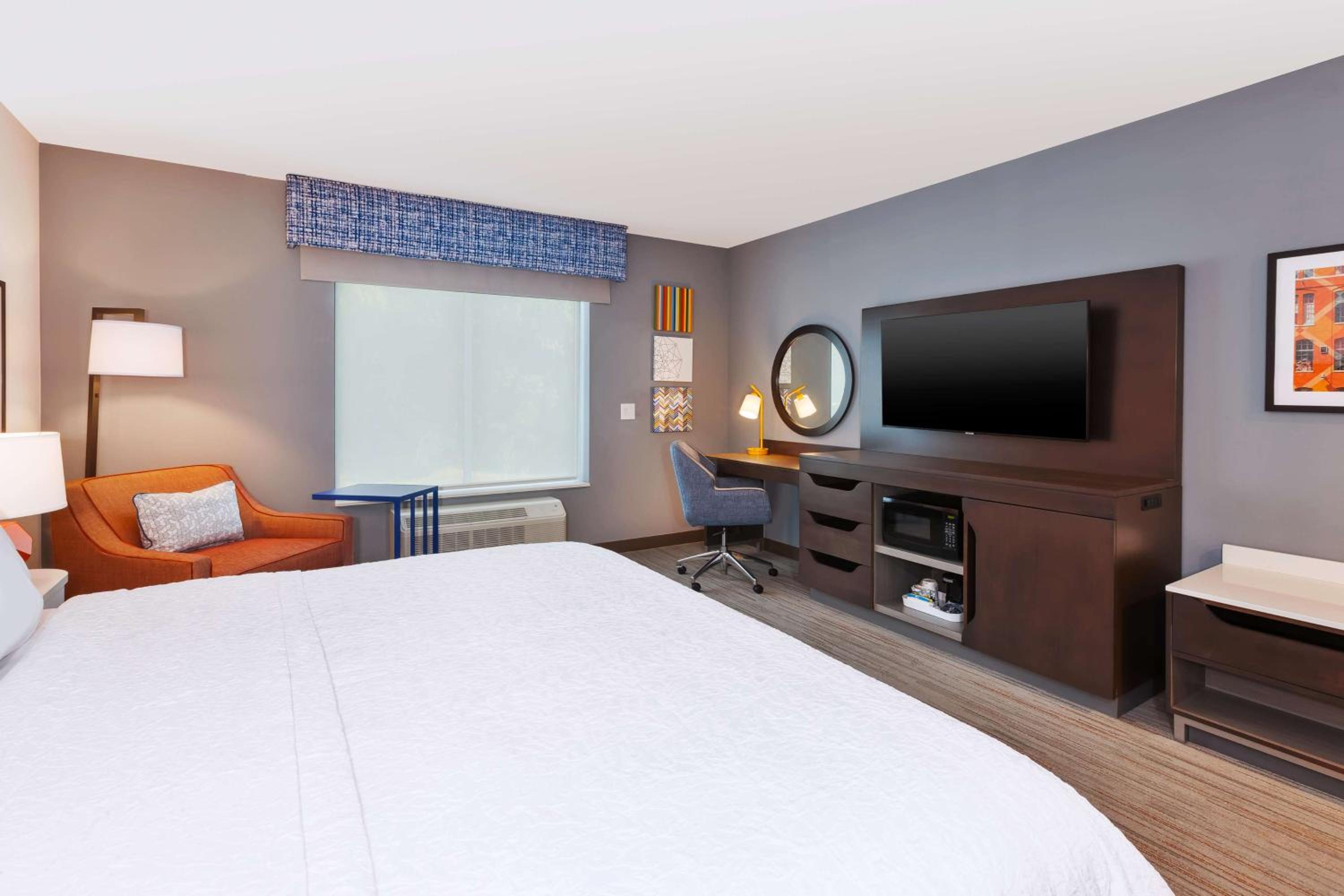 King Room - Mobility Access/Non-Smoking - Photo 6