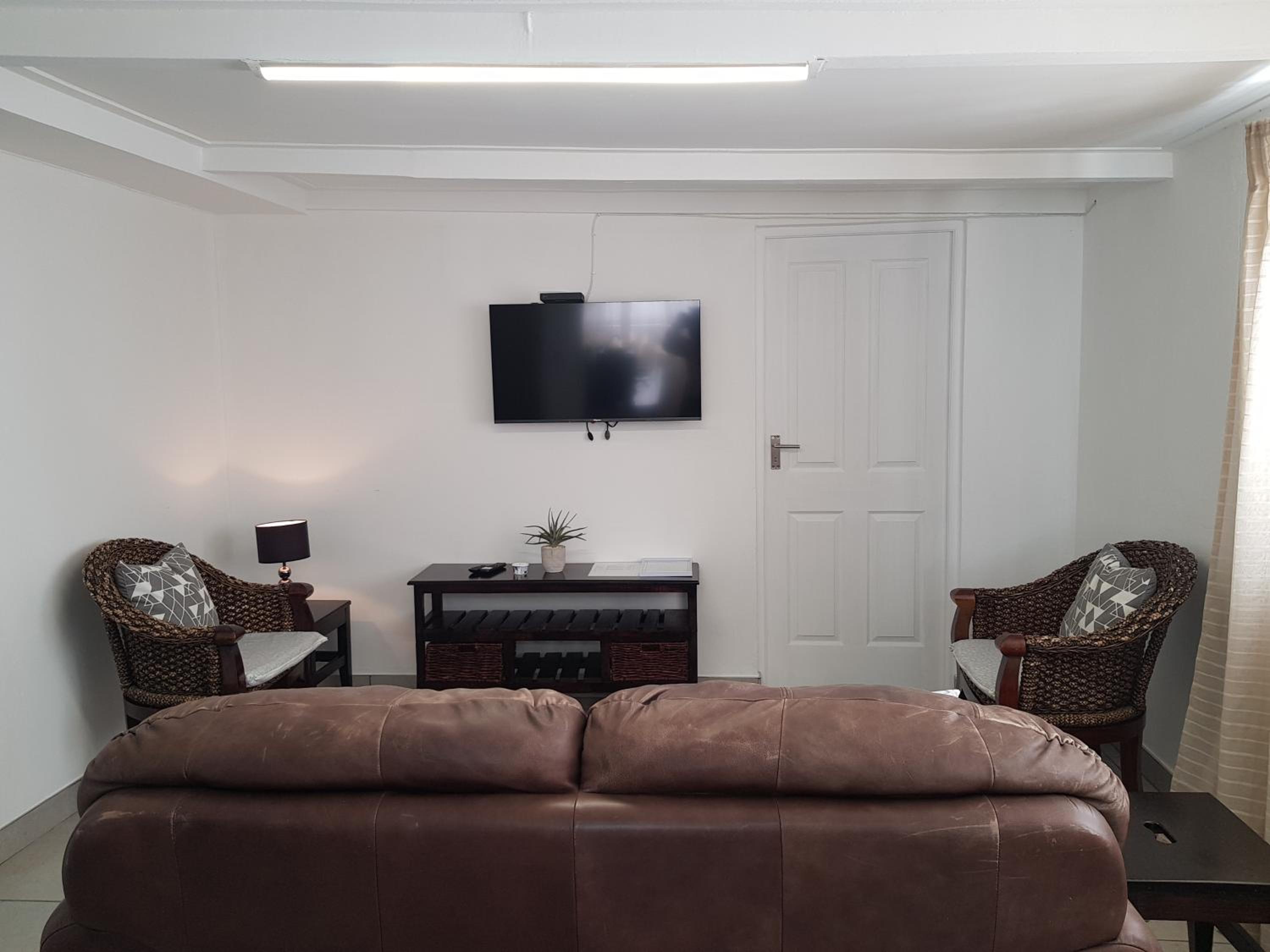 Deluxe Double or Twin Room photo 2