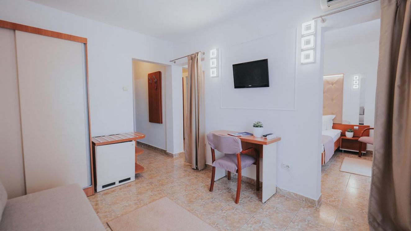Deluxe Apartment photo 2