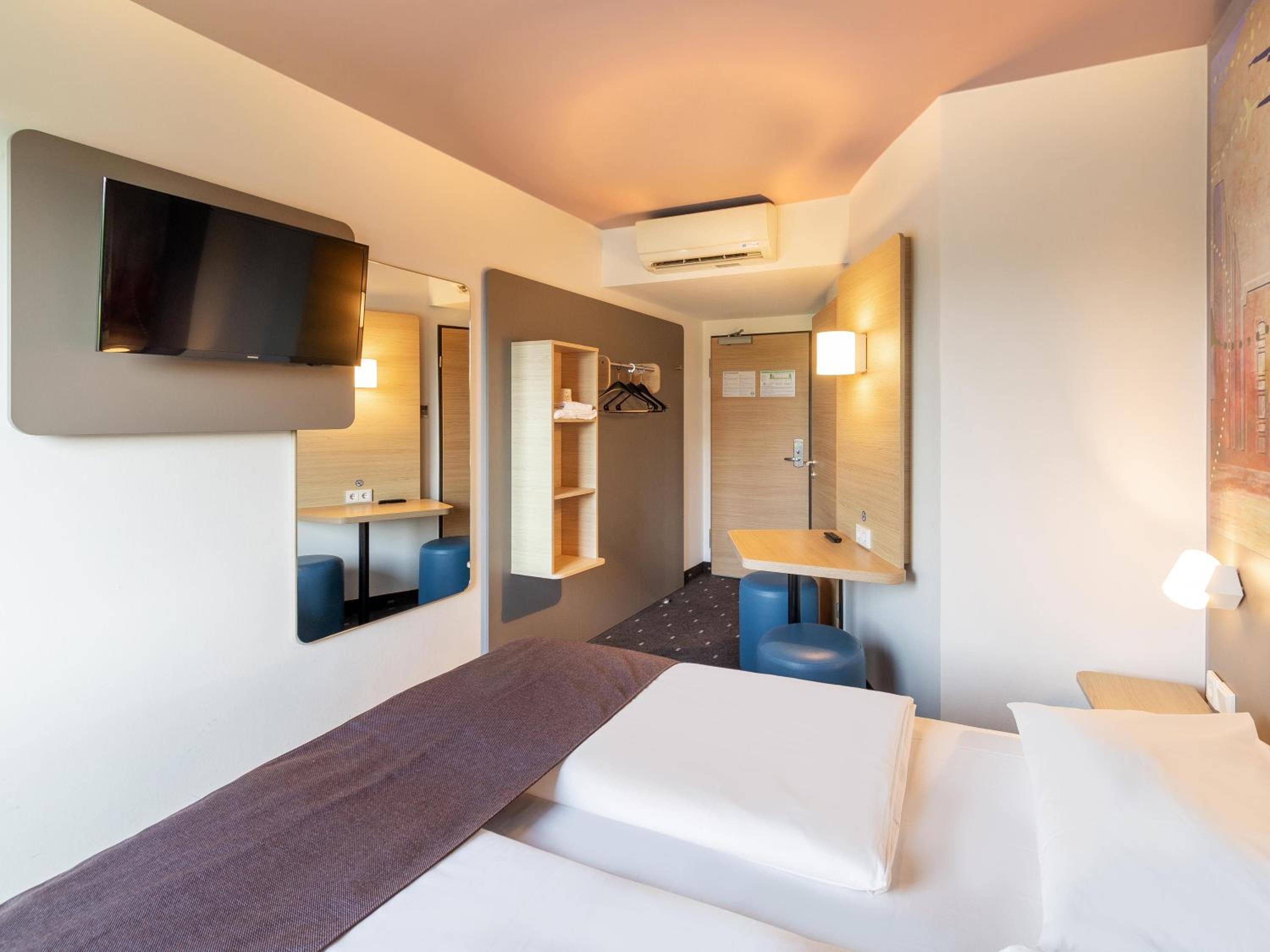 Double Room - Photo 5