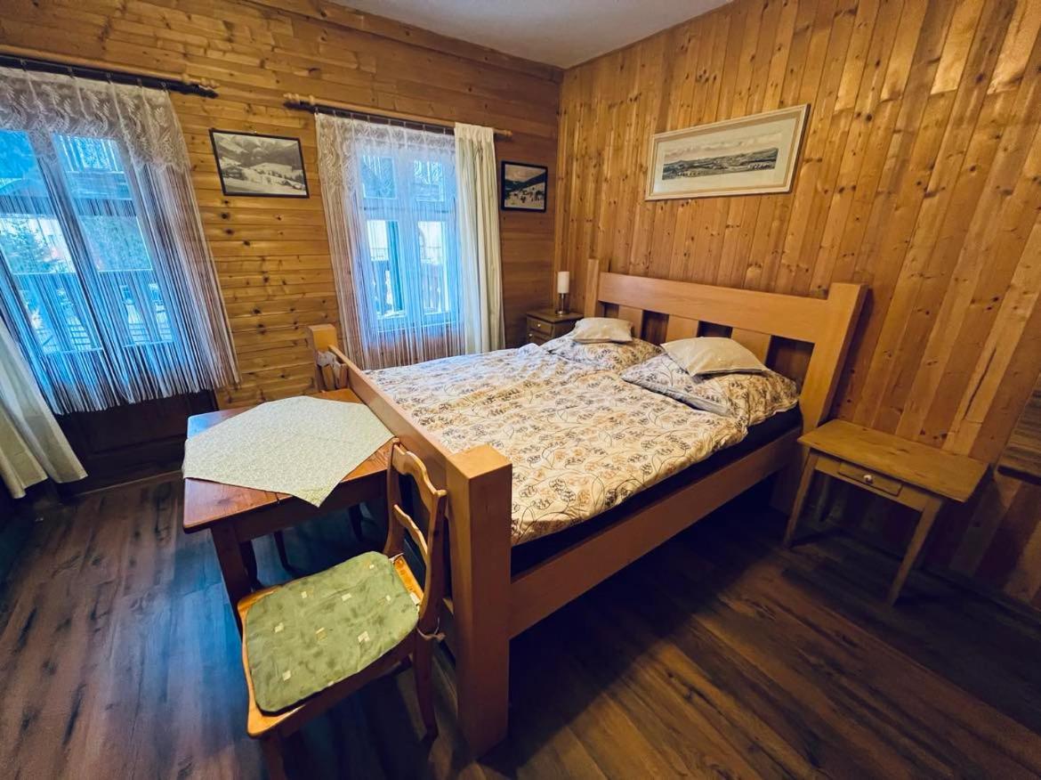 Triple Room with Private Bathroom photo 3