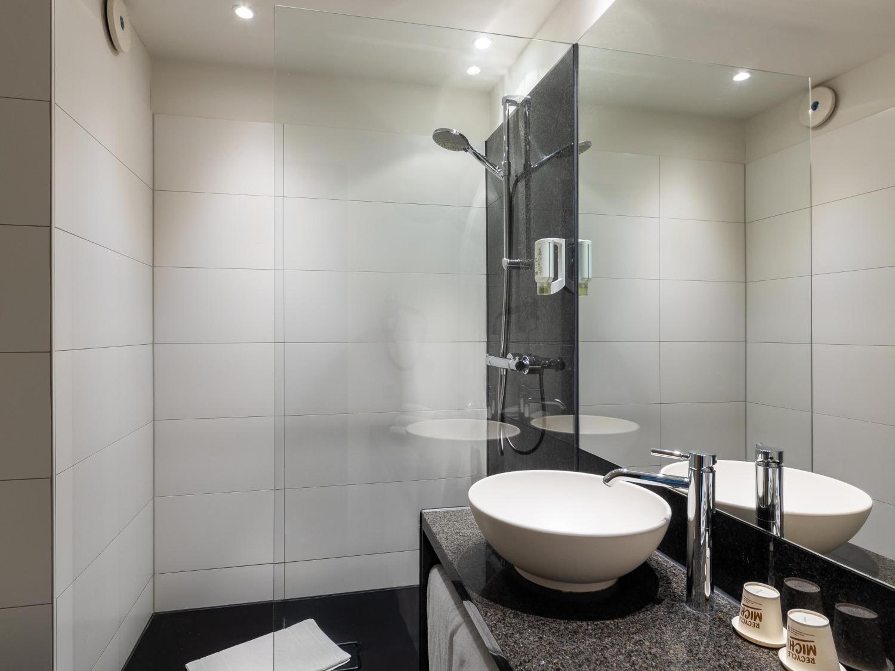 Double Room - Photo 7