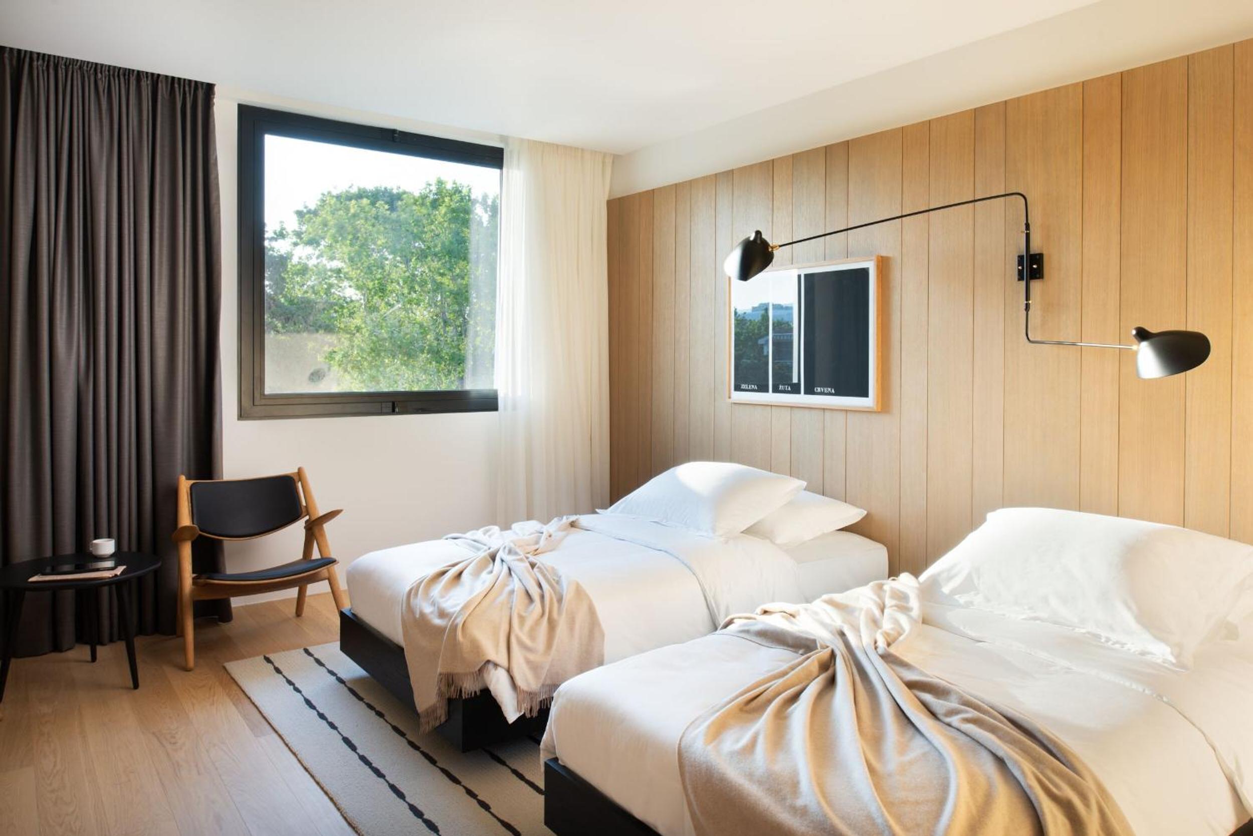 Superior Twin Room with City View