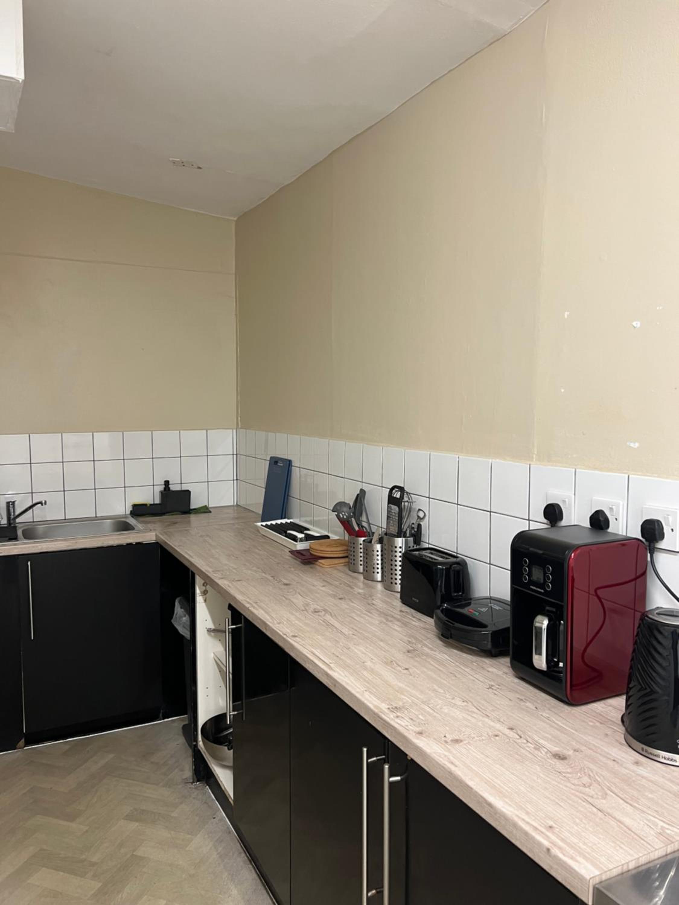 Double Room with Shared Bathroom photo 3