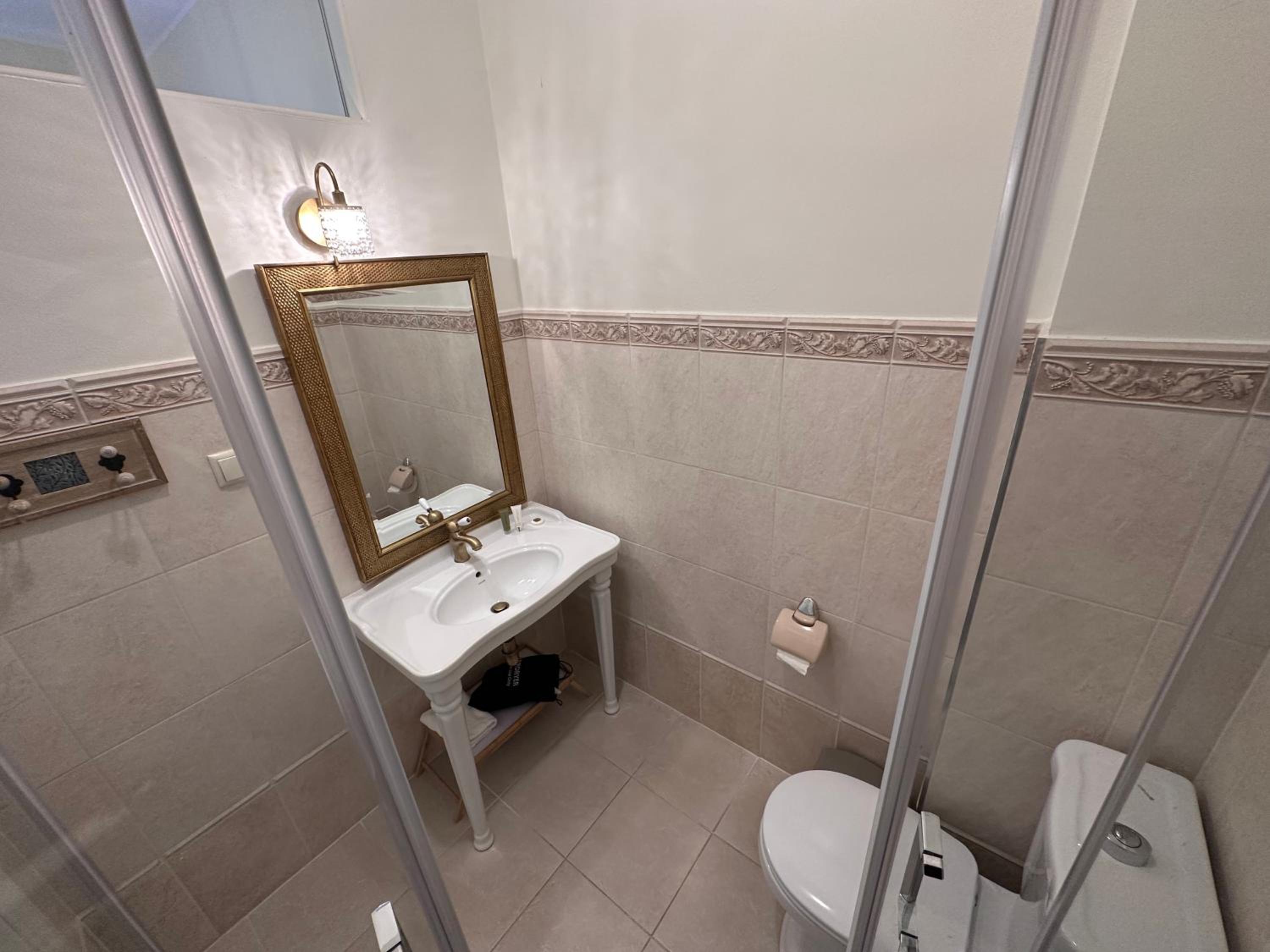 Superior Twin Room photo 3